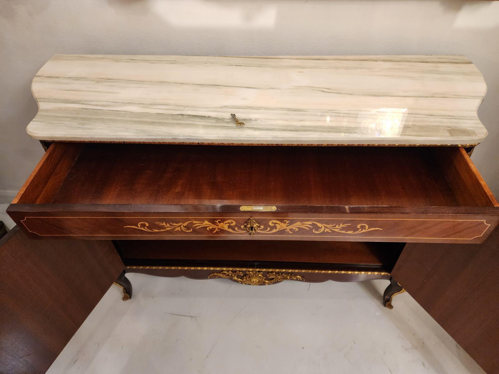 Antique  French Inlaid White Marble Top Cabinet In Excellent Condition For Sale In Dallas, TX