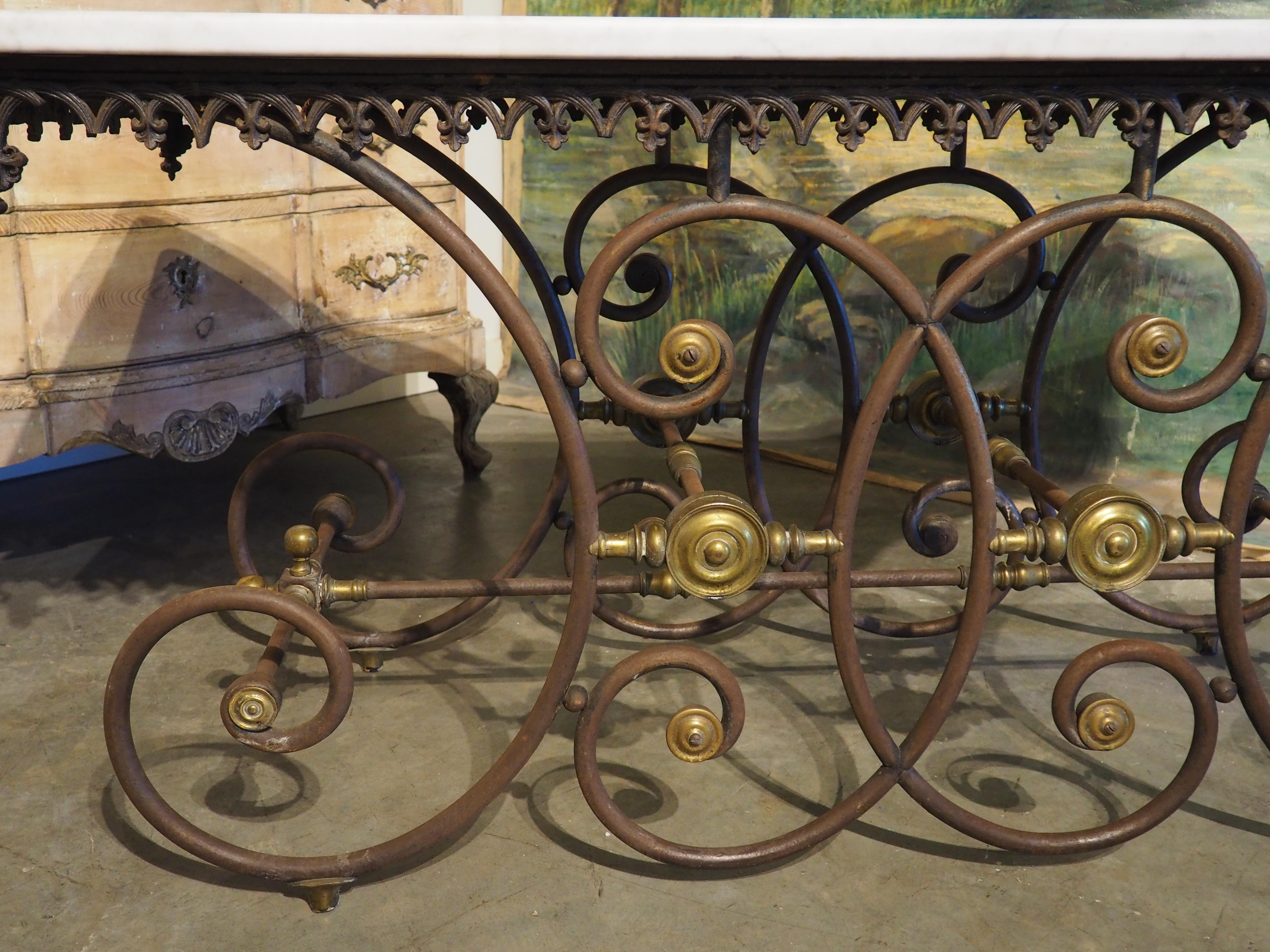 Antique French Table de Boucher oder Gebäcktisch aus Eisen, Messing und Marmor, um 1890 im Angebot 6