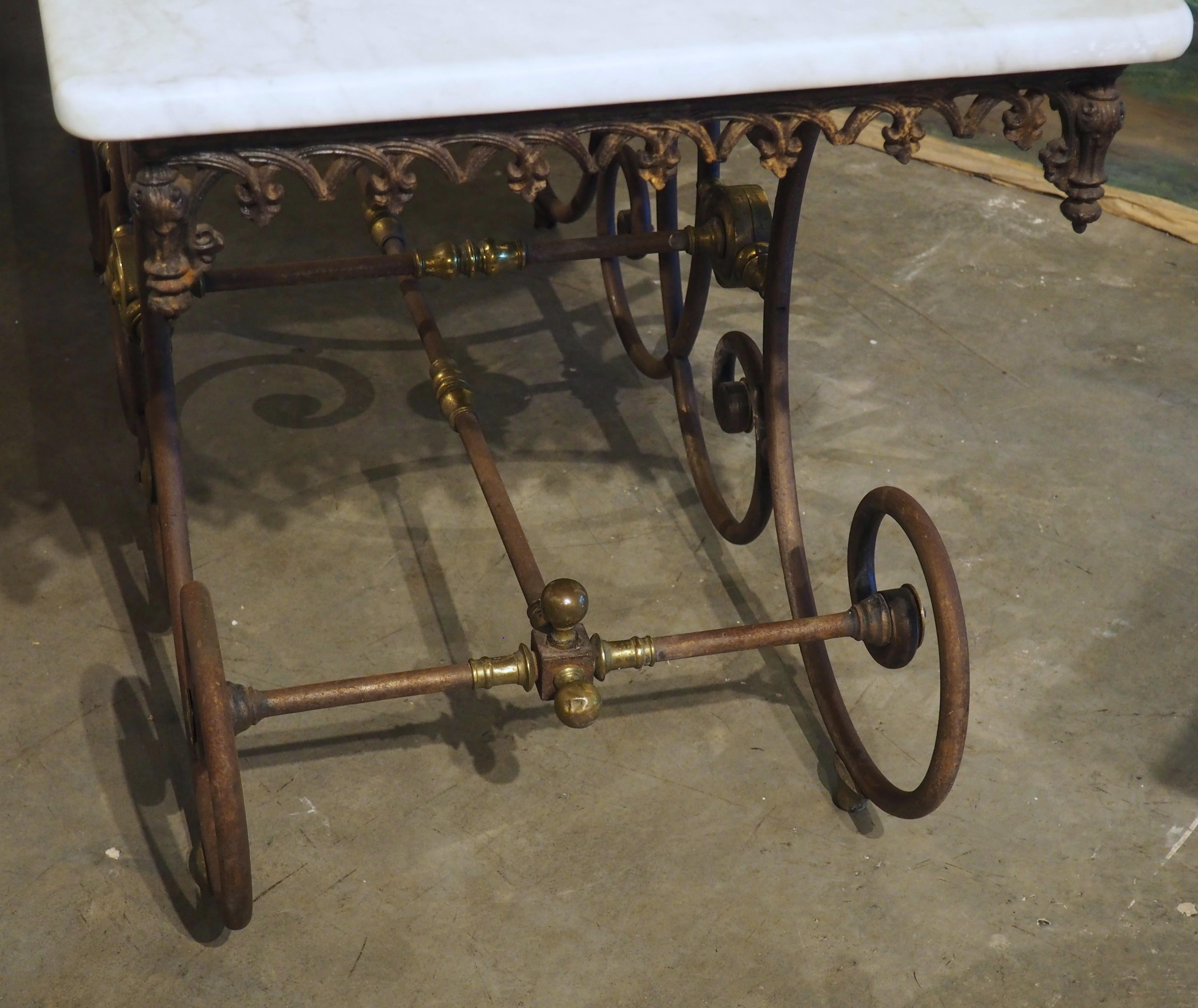 Antique French Table de Boucher oder Gebäcktisch aus Eisen, Messing und Marmor, um 1890 im Angebot 12