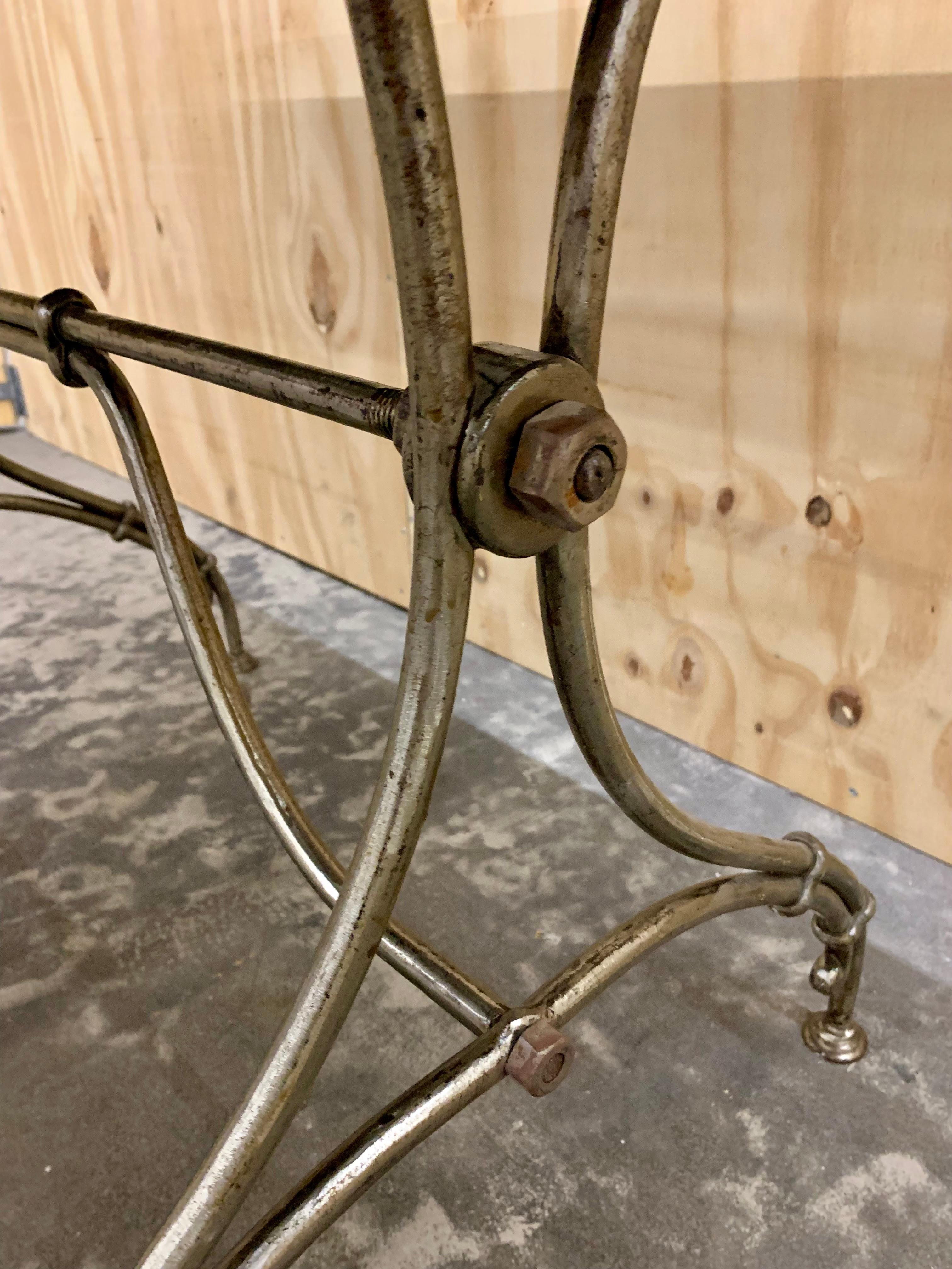 Ancienne table de salle à manger en fer français en vente 6