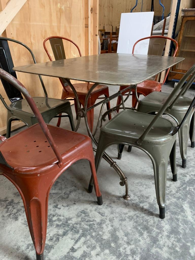 Ancienne table de salle à manger en fer français en vente 9
