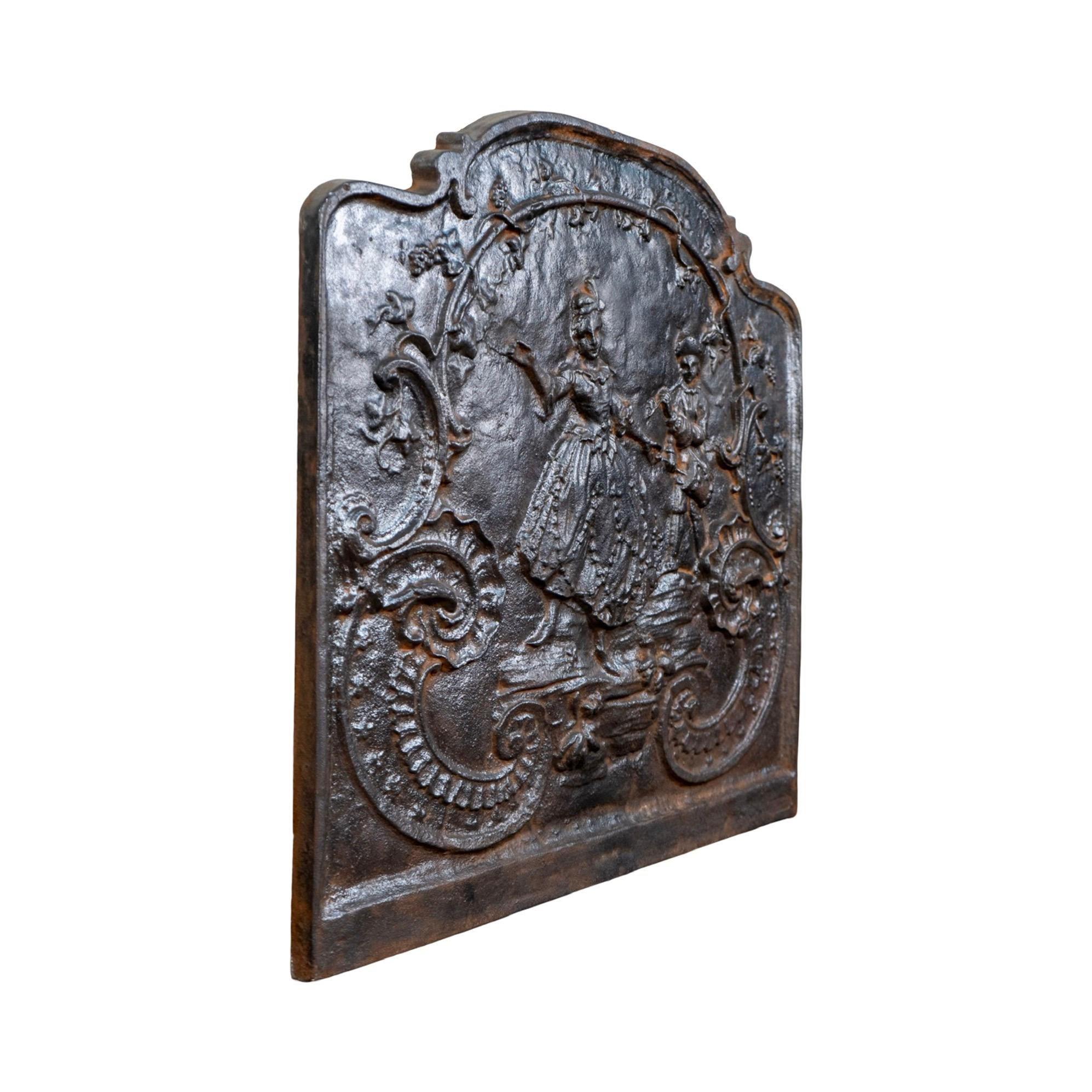 Antique French Iron Fireback In Good Condition For Sale In Dallas, TX