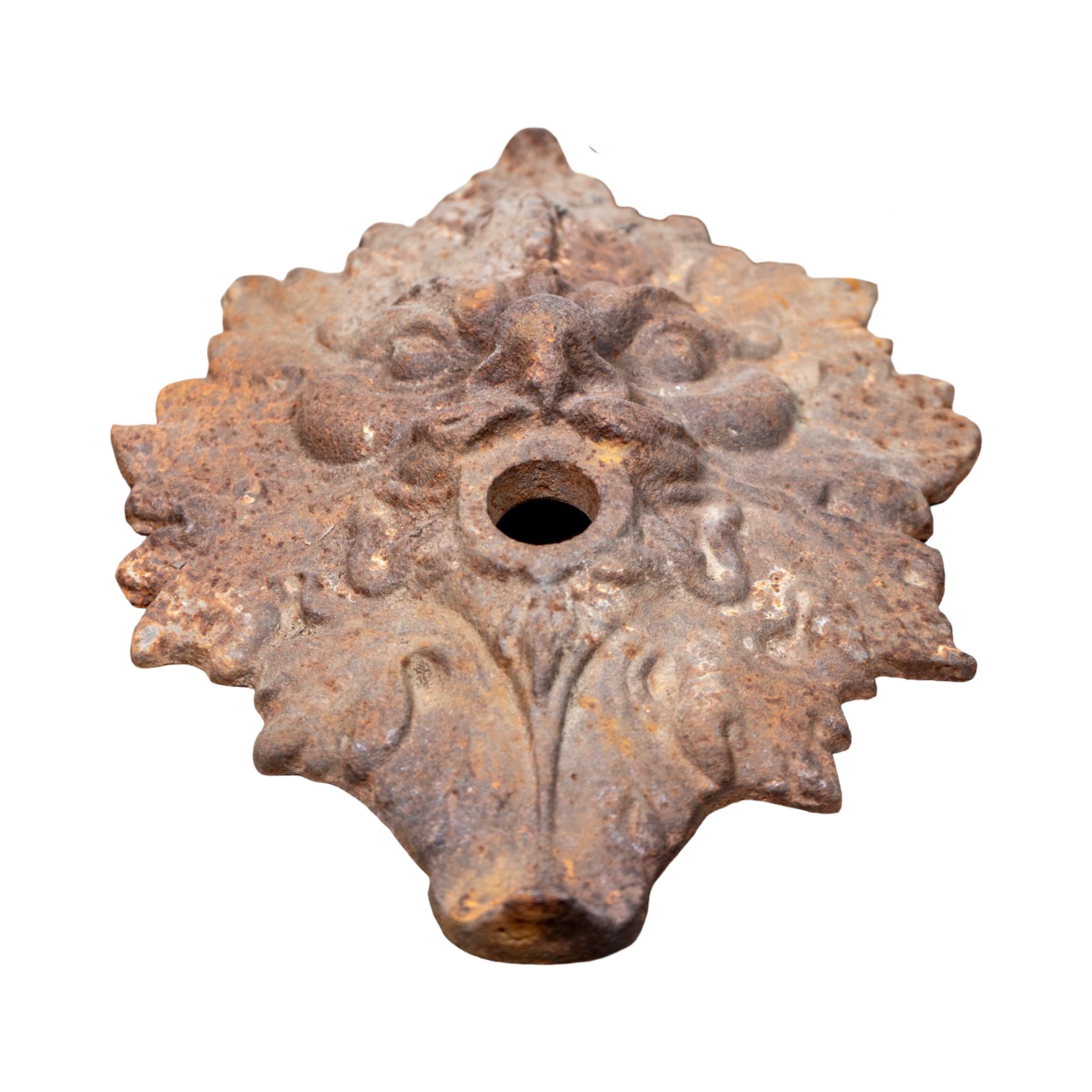 Beccuccio in ferro Antique French In condizioni buone in vendita a Dallas, TX