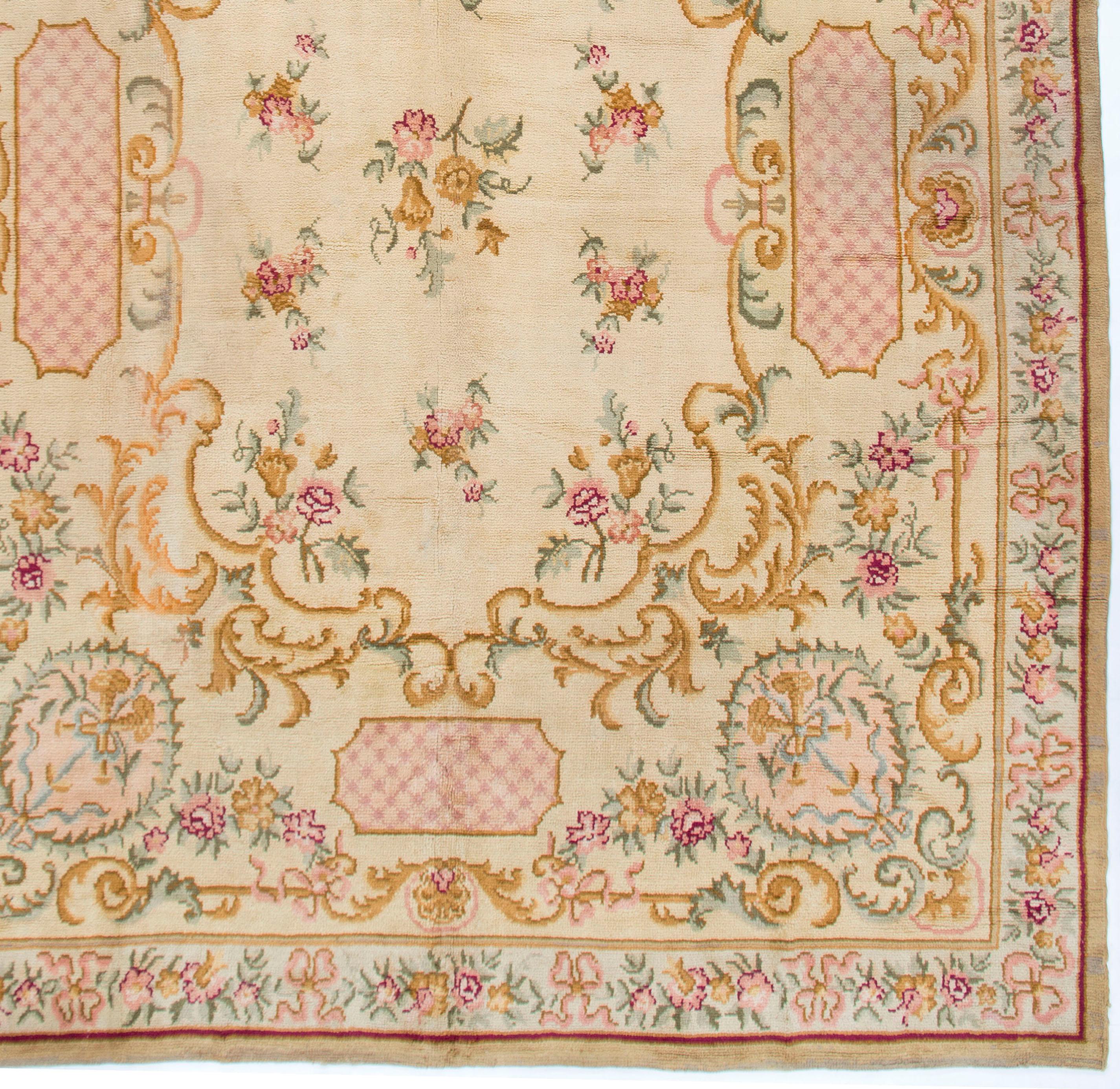 XIXe siècle Tapis français ancien de Savonnerie ivoire  10'4 x 12'8 en vente