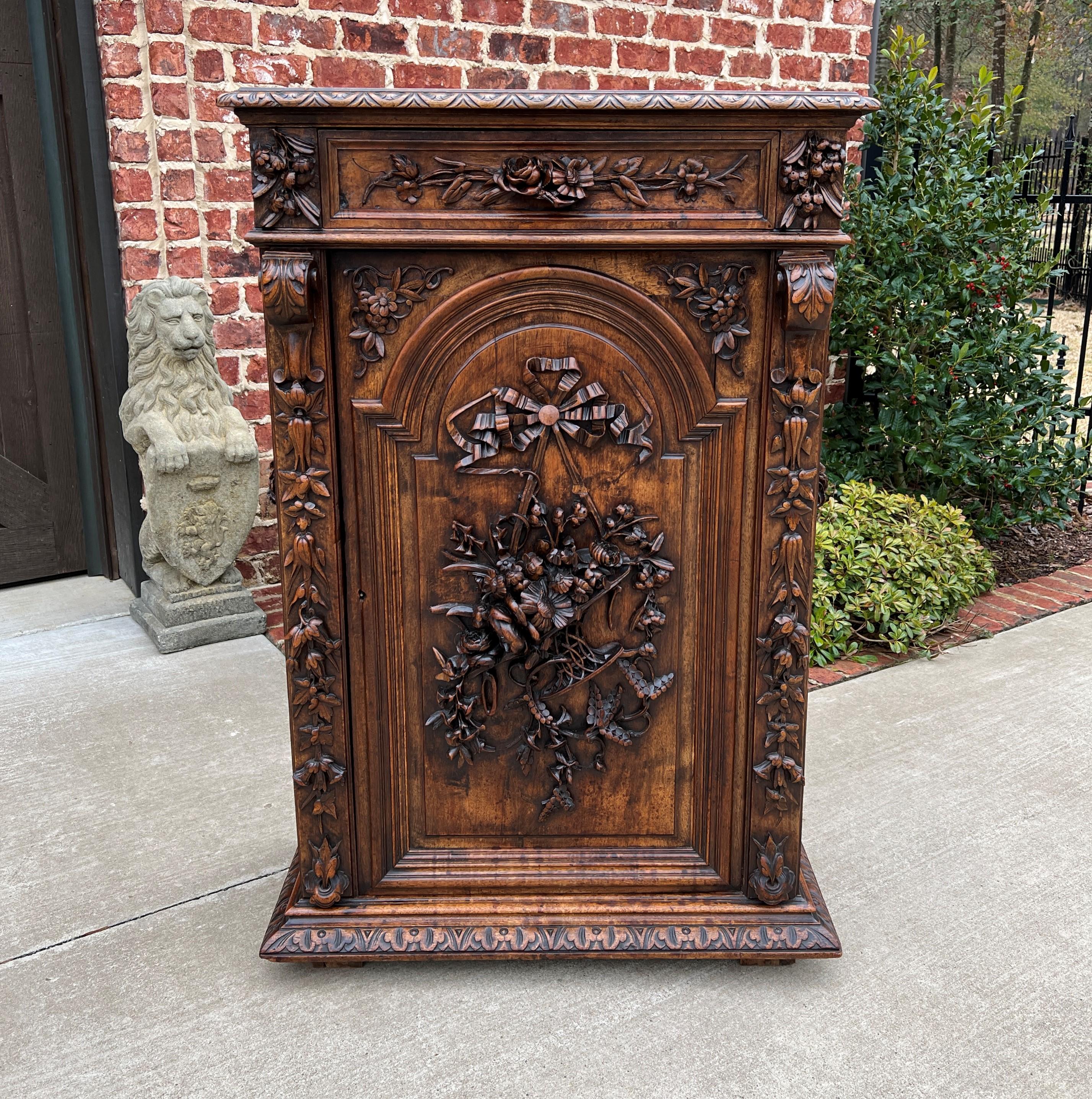 Elegant highly carved antique French oak renaissance revival jam cabinet with drawer~~c. 1880s.

Perfect statement piece that can accommodate any number of storage needs in today's home~~use in a bedroom or dressing area for clothing or