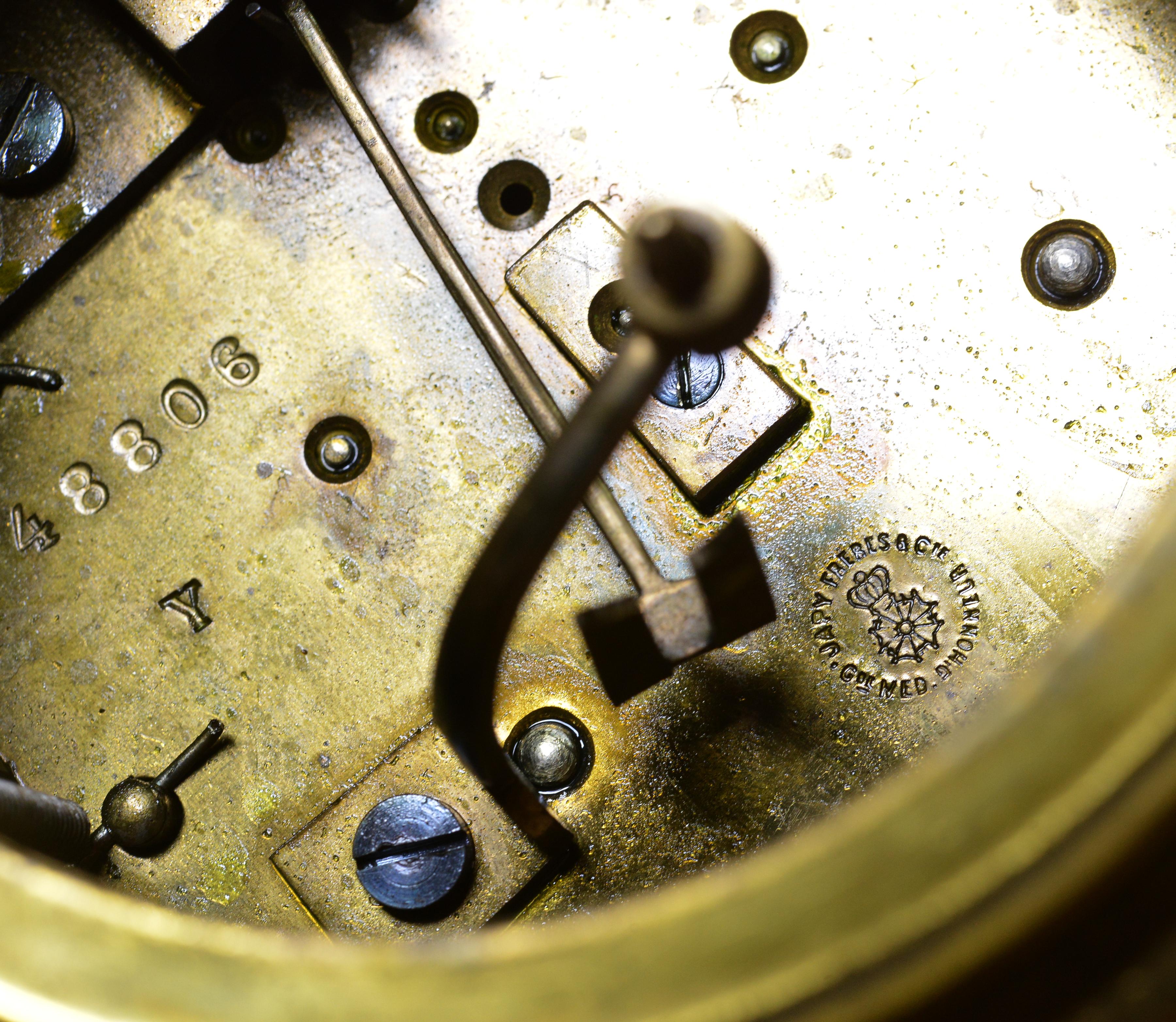 Antike französische Japy Freres Rokoko-Uhr aus vergoldeter Bronze, 19. Jahrhundert (Messing) im Angebot