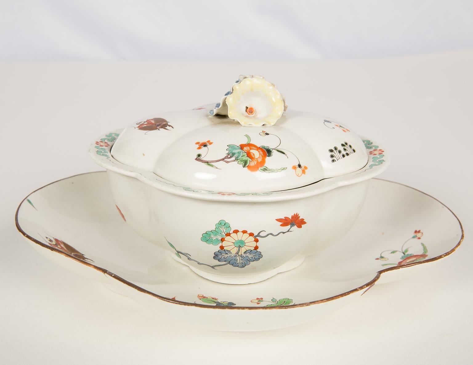 Japonisme Antique French Kakiemon Porcelain Tureens, 18th Century