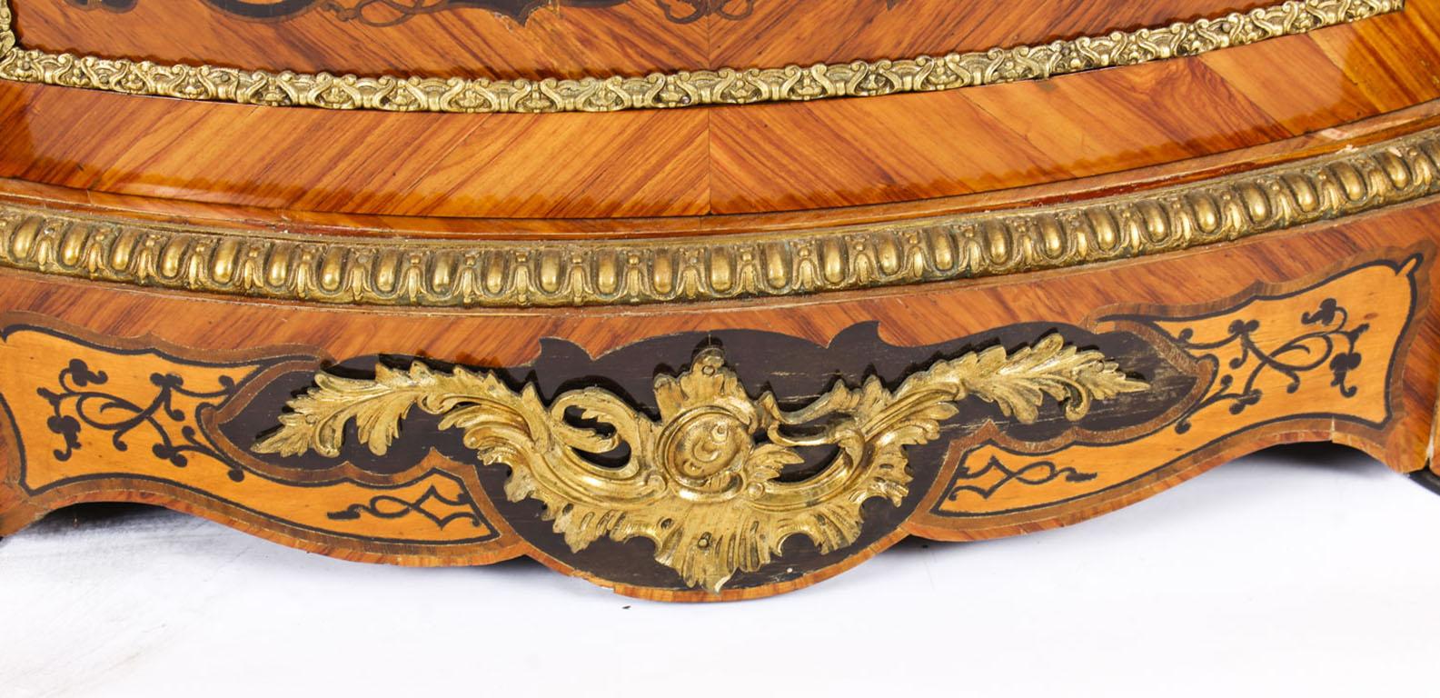 Antique French Kingwood and Marquetry Serpentine Credenza 19th Century 6