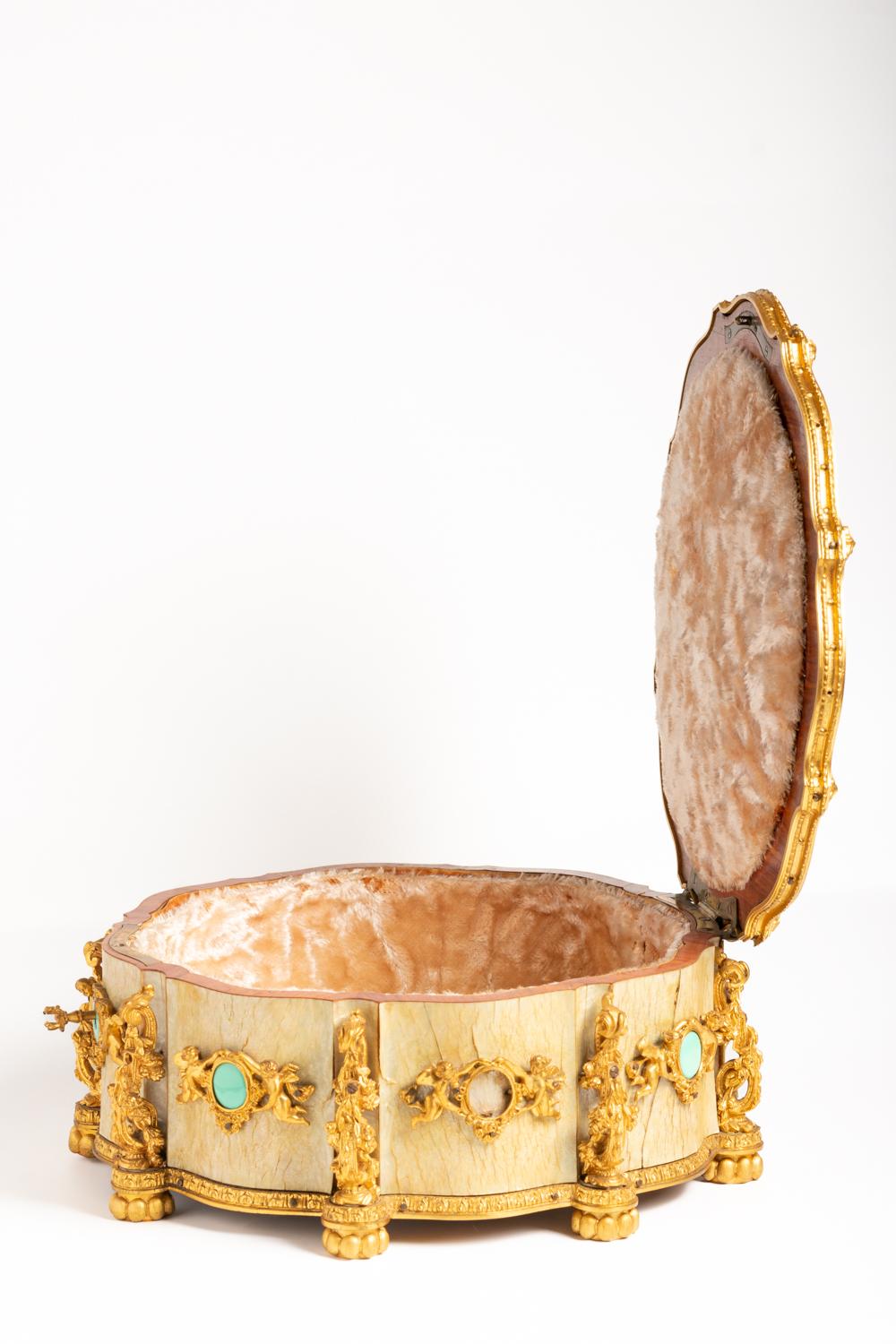 Boîte à bijoux antique en bronze de la Maison Boissier Unisexe en vente