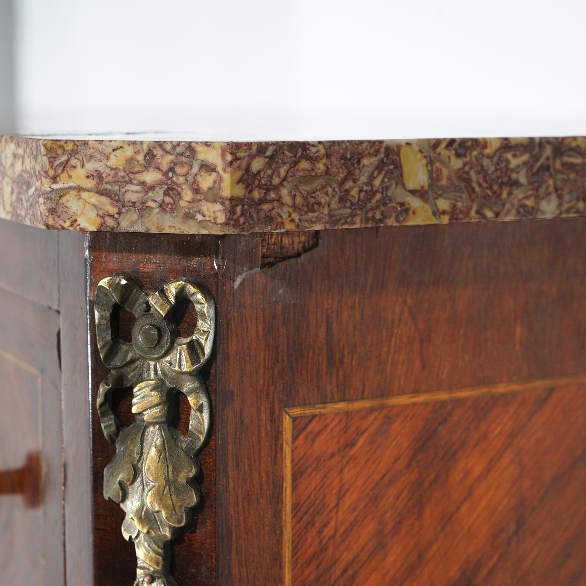 Coffre à lingerie ancien en bois de roi, satiné, marbre et bronze doré 19e siècle en vente 6