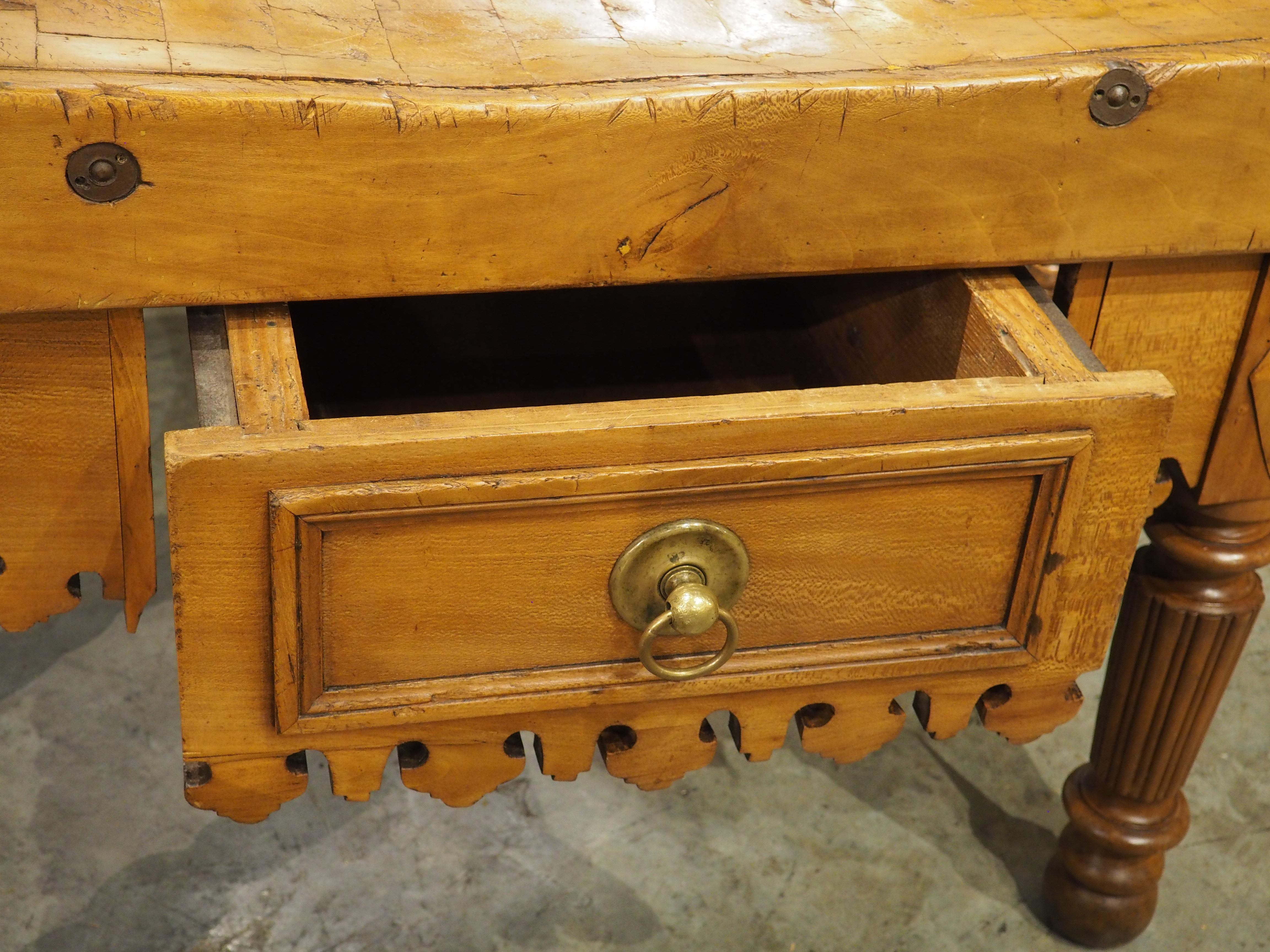 Antique French Kitchen Butcher Block Table with Drawer, Circa 1880 en vente 5