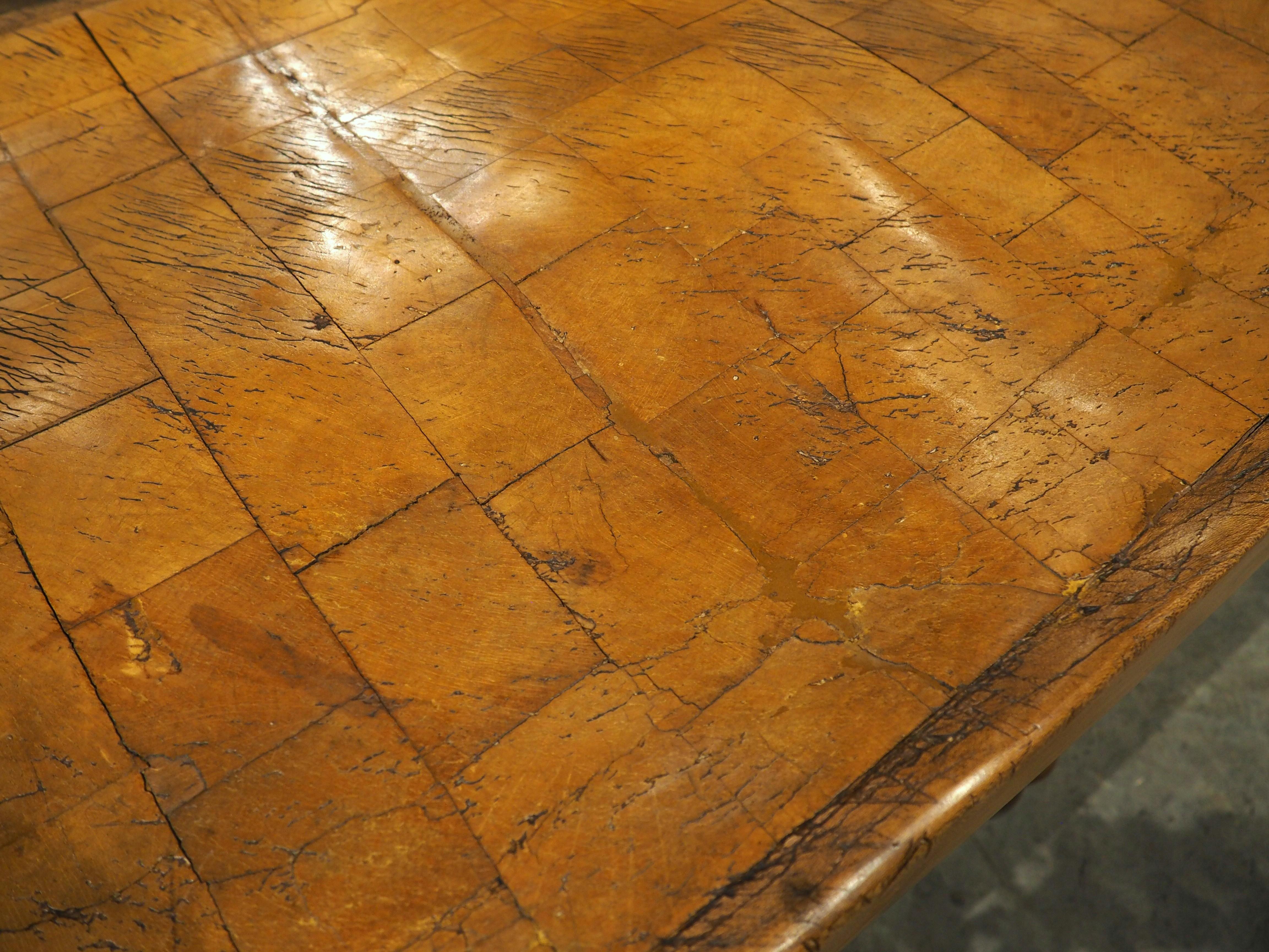 Antique French Kitchen Butcher Block Table with Drawer, Circa 1880 en vente 6