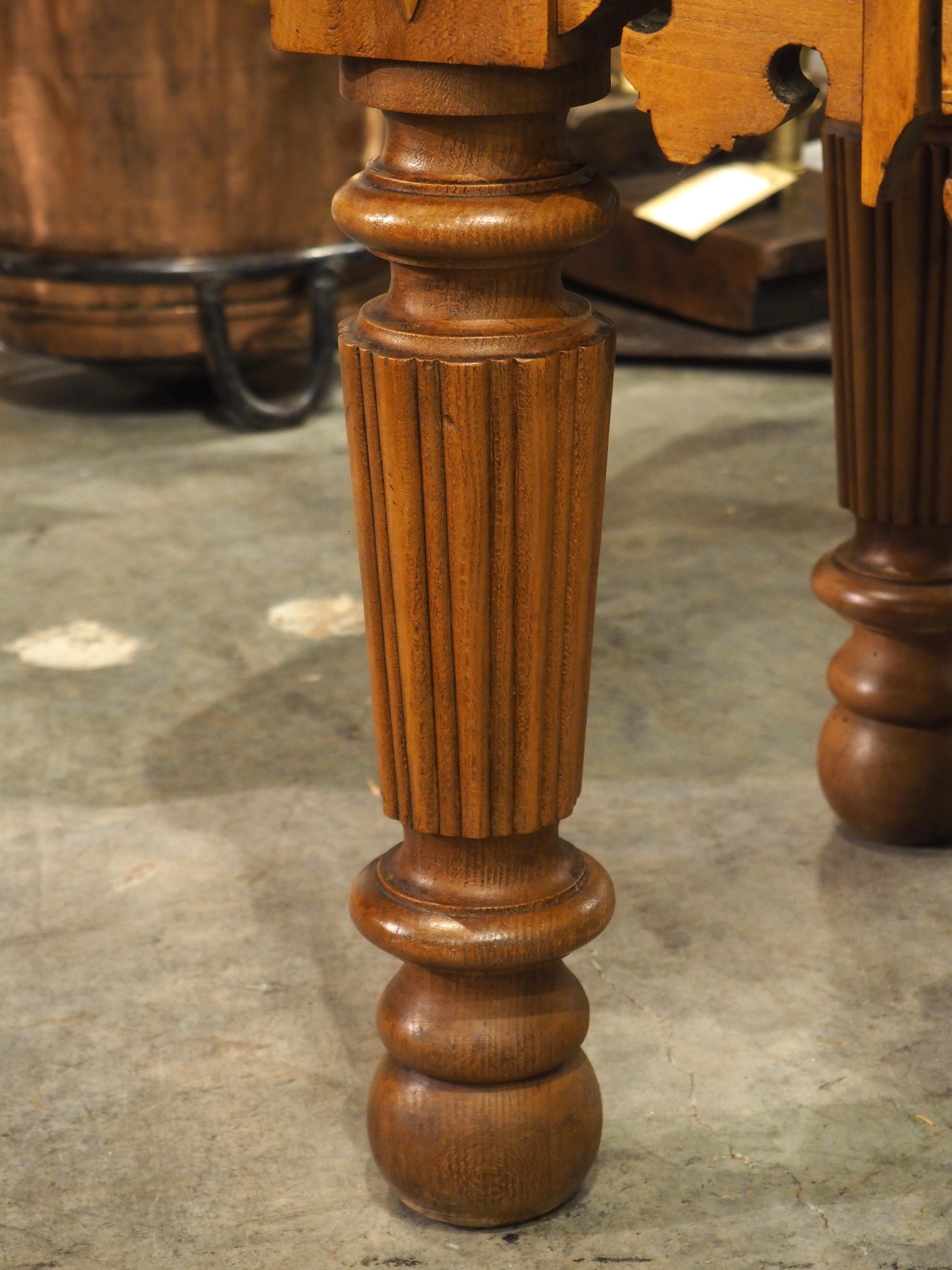 Antique French Kitchen Butcher Block Table with Drawer, Circa 1880 en vente 2