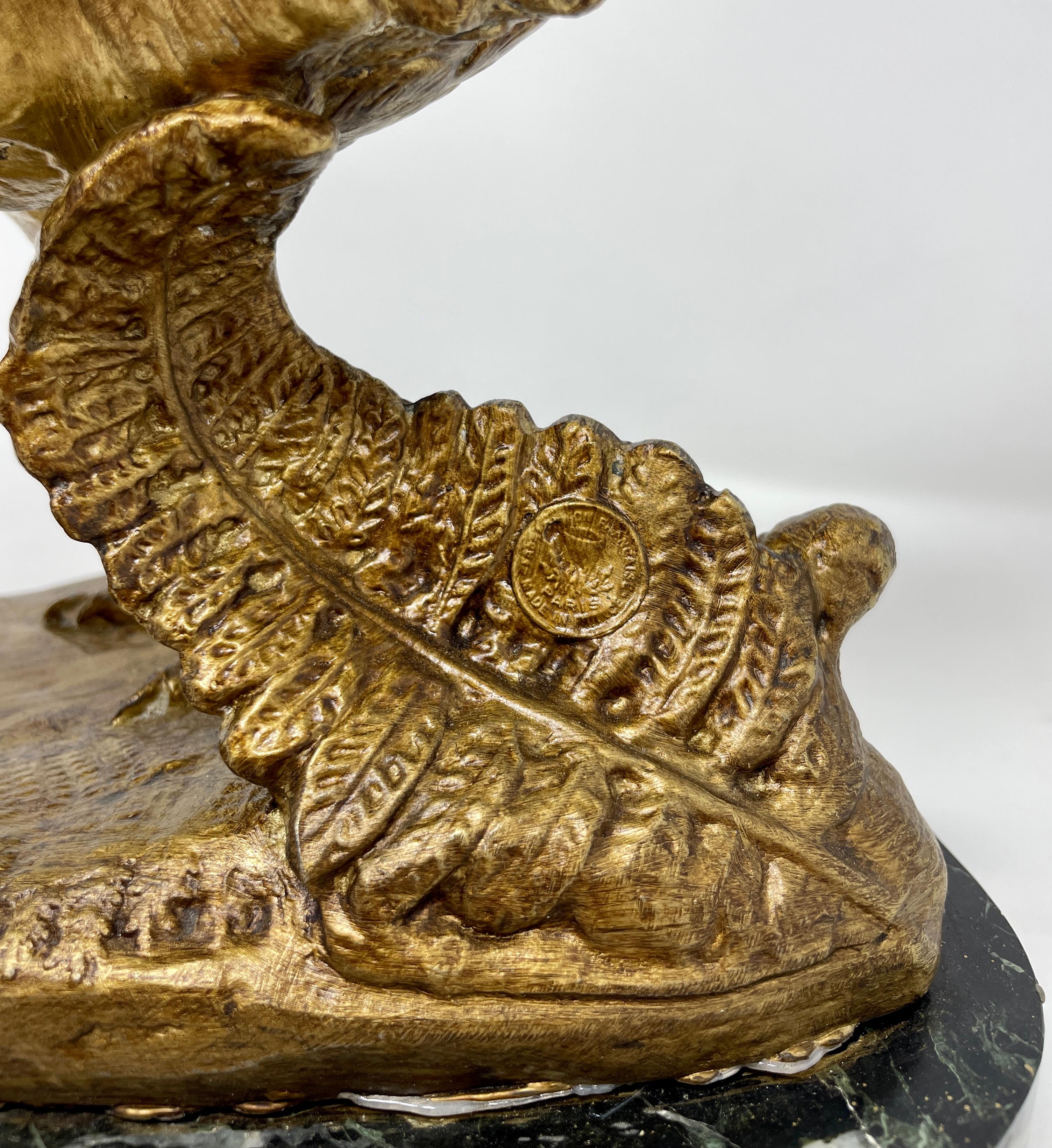 Français Ancienne sculpture française de faisan en bronze doré « L. Carvin » sur marbre, vers 1890