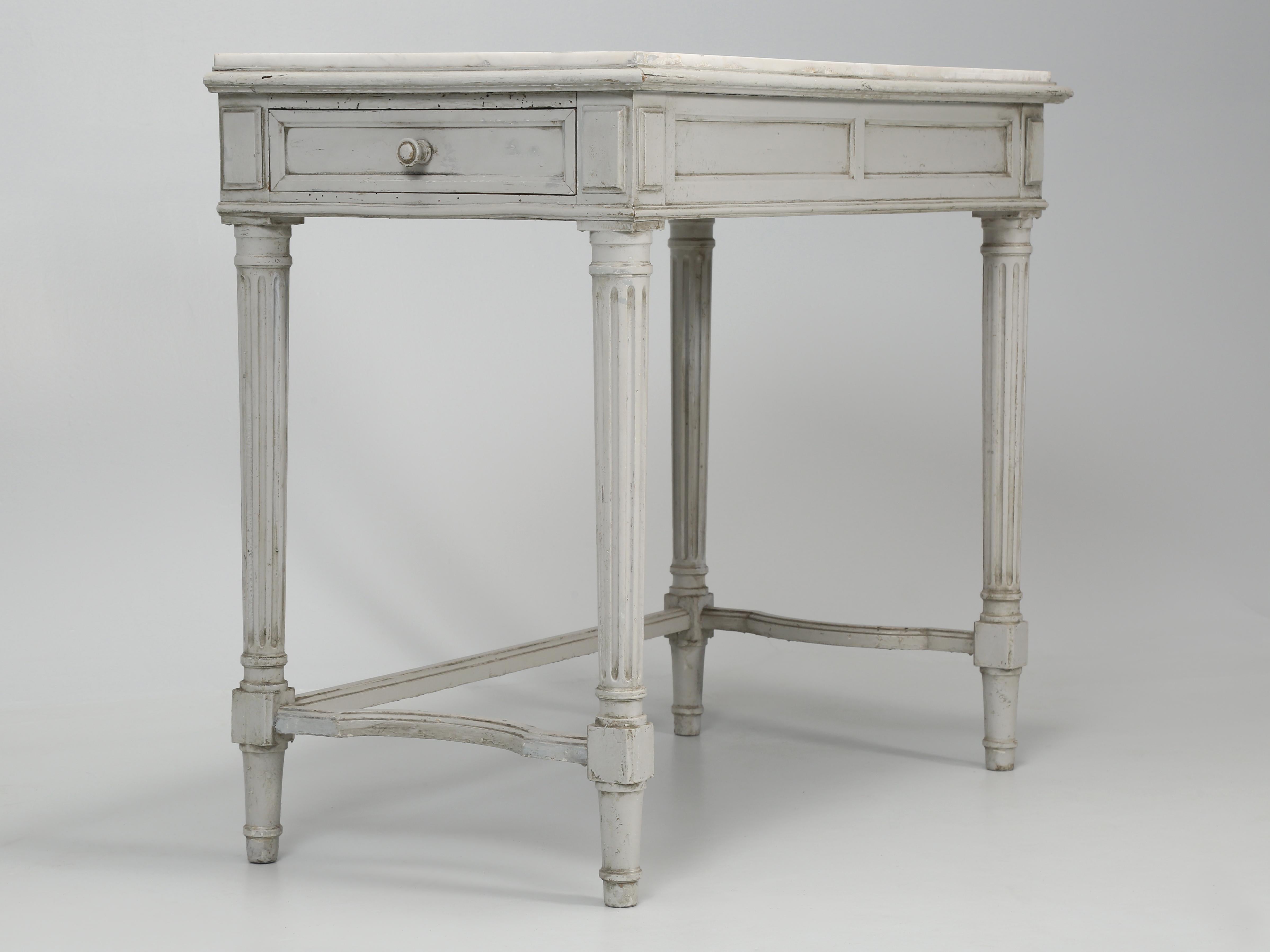 Marbre Ancienne table à pansements française pour femmes ou petit bureau à écrire Peinture ancienne non restaurée