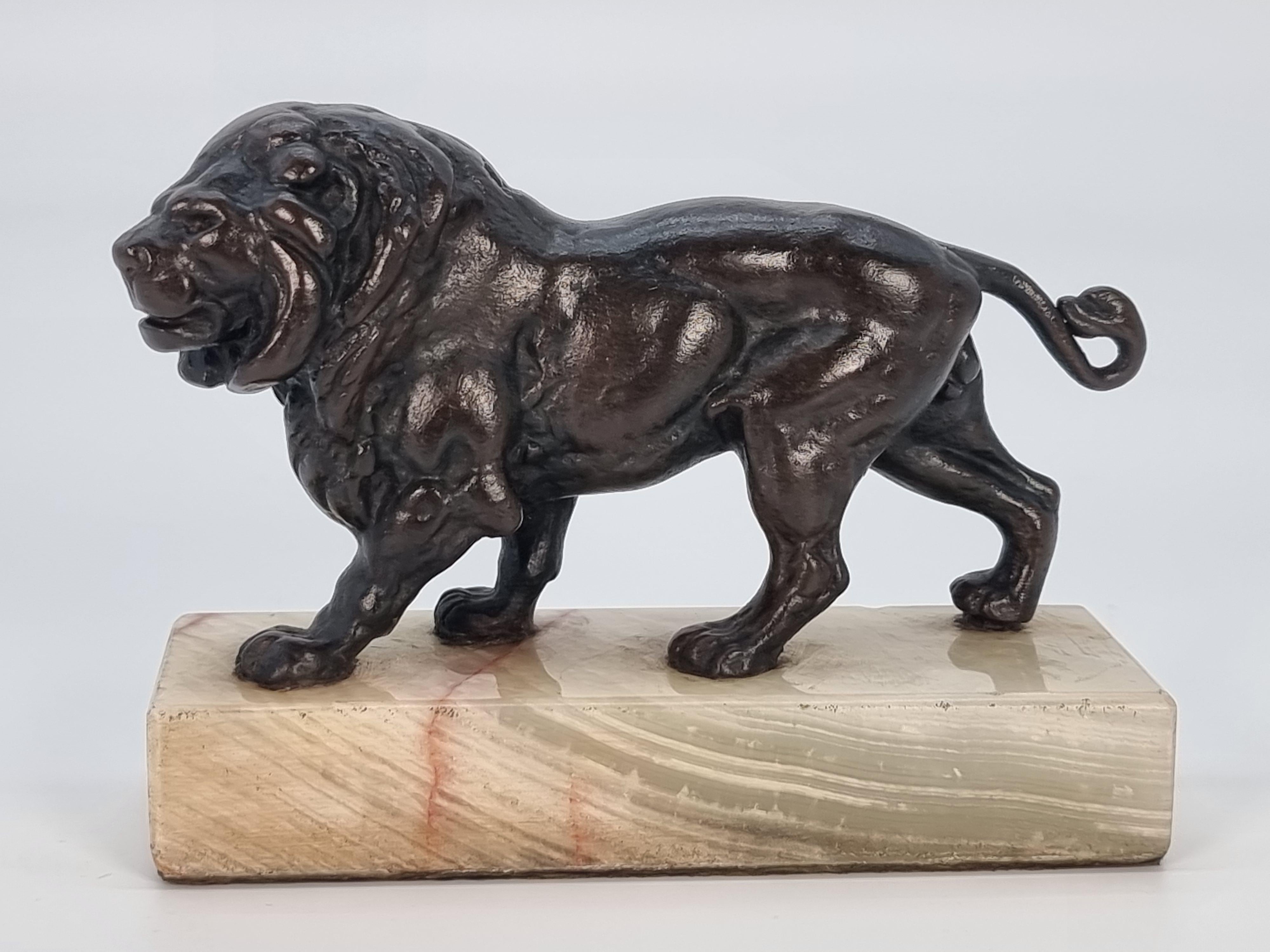 Antique French late 19th century bronze study of a prowling lion circa 1900 For Sale 13