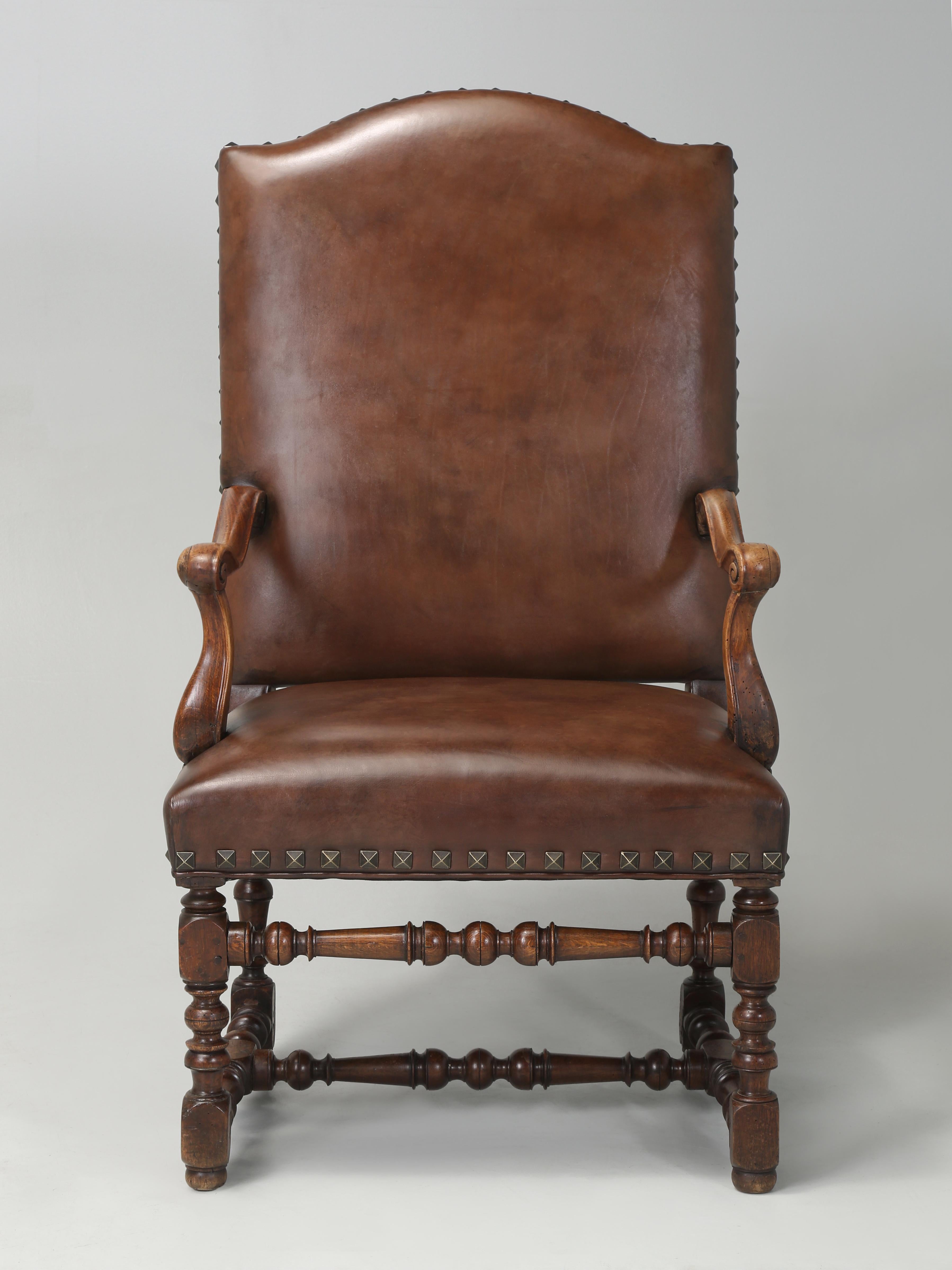 antique throne chair