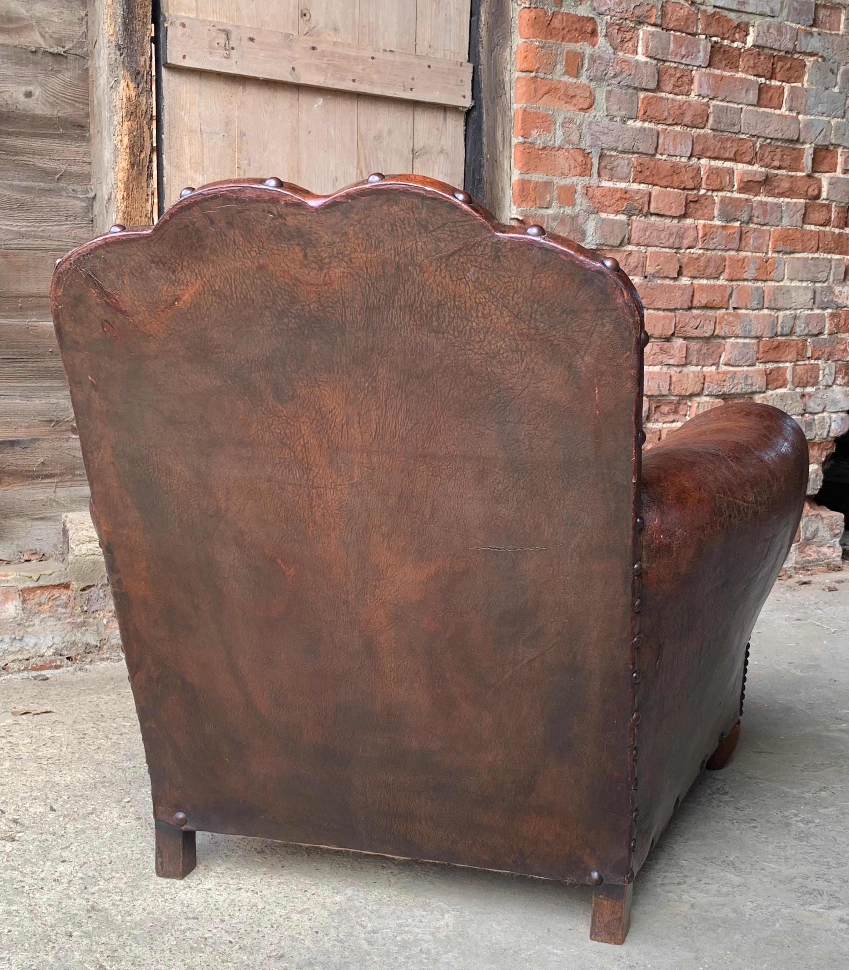 Fauteuil club en cuir français ancien Bon état - En vente à Ongar, GB