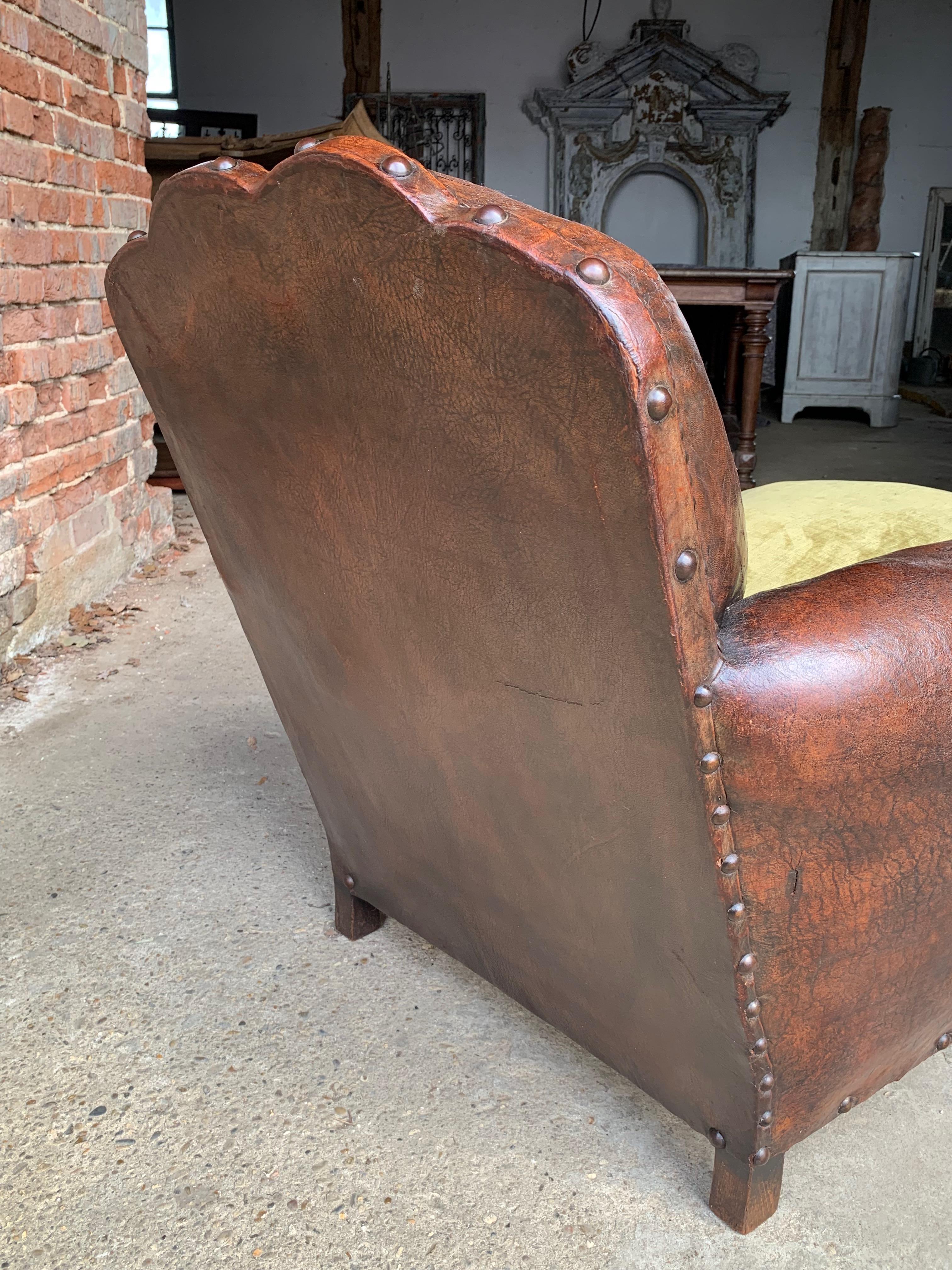 20ième siècle Fauteuil club en cuir français ancien en vente