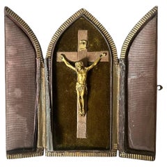 crucifix de voyage portable en cuir français antique - Paris France 19ème