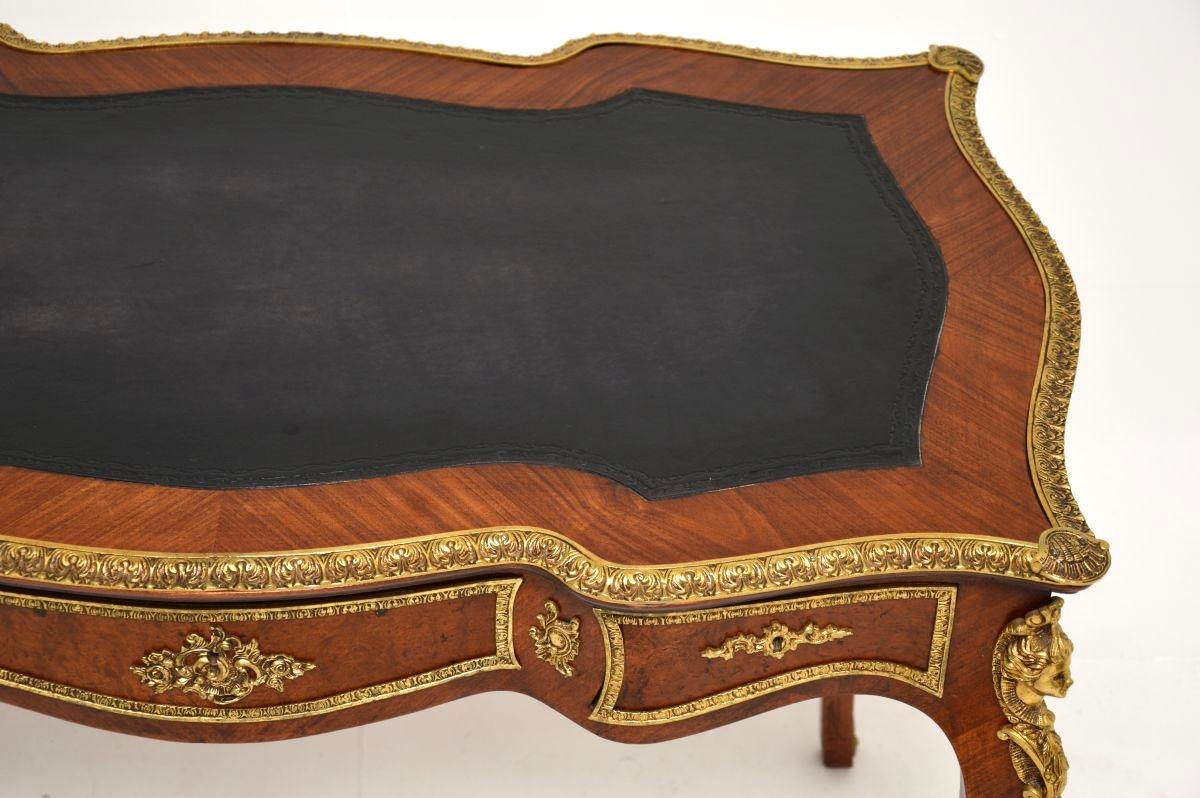 Antiker französischer Bureau Plat-Schreibtisch mit Lederplatte 4