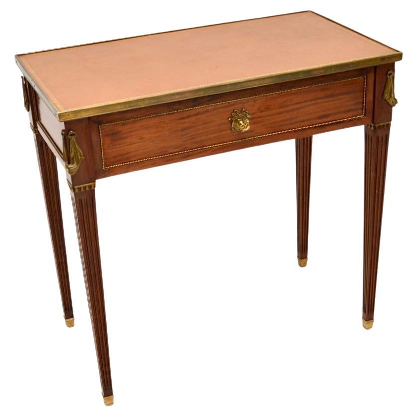 What do you call the leather top on a desk?