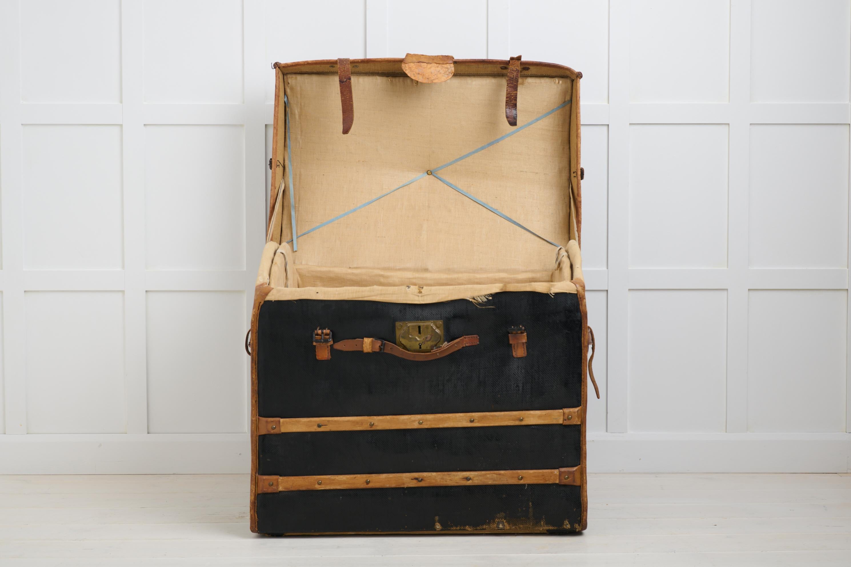 Rustic Antique French Leather Travel Trunk Beaumont, with Linen Interior For Sale