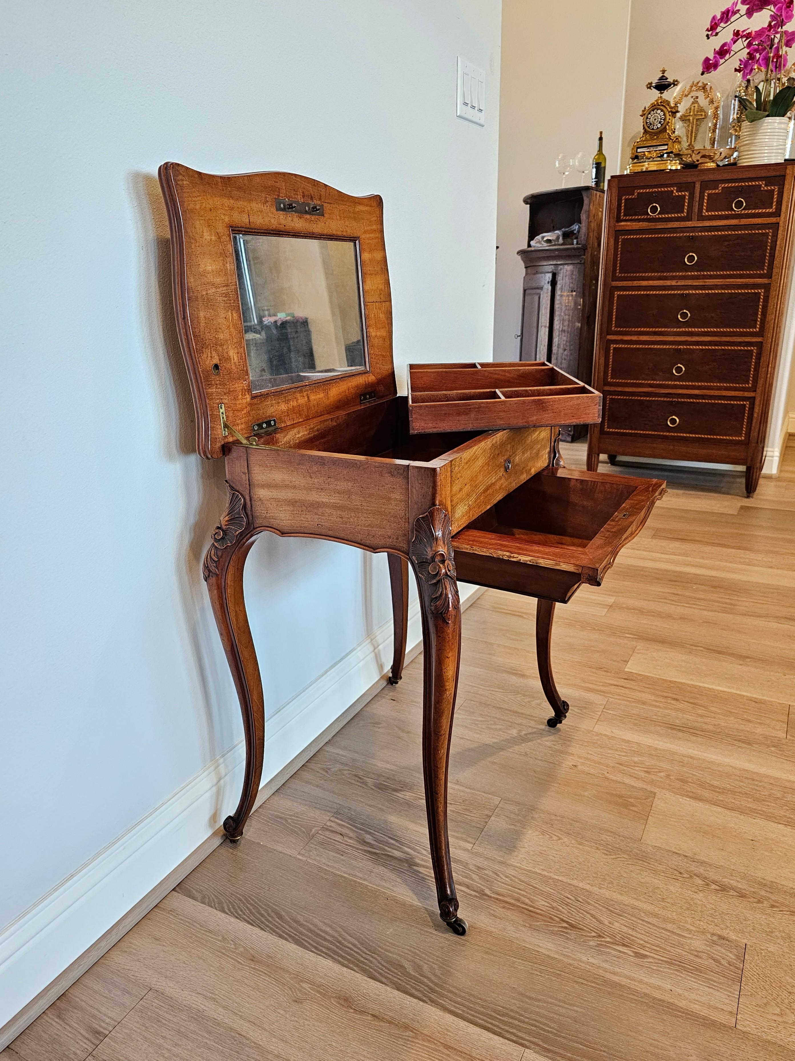 Ancienne coiffeuse de table de travail française Louis XV pour femmes Ledet et fils en vente 5