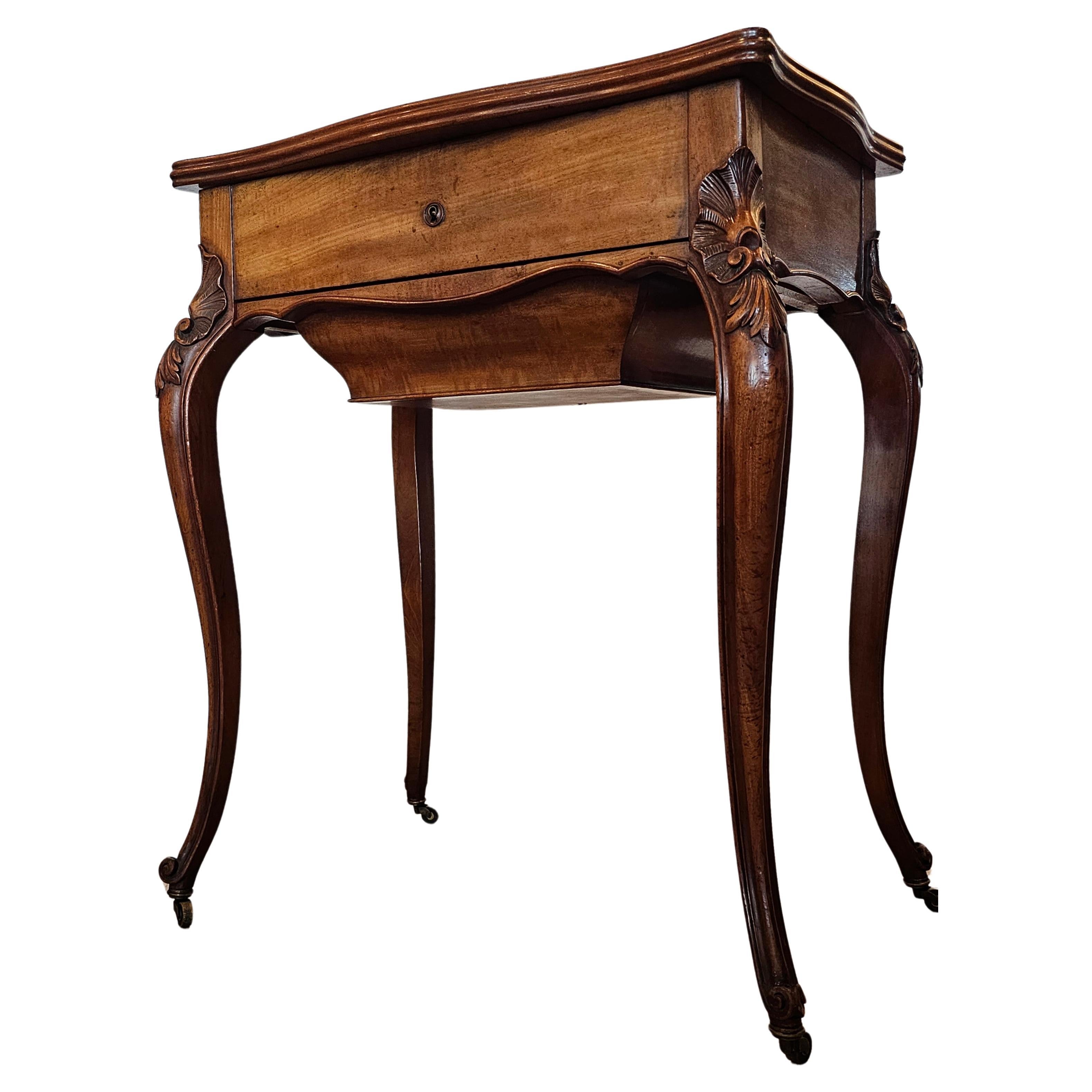 Ancienne coiffeuse de table de travail française Louis XV pour femmes Ledet et fils en vente