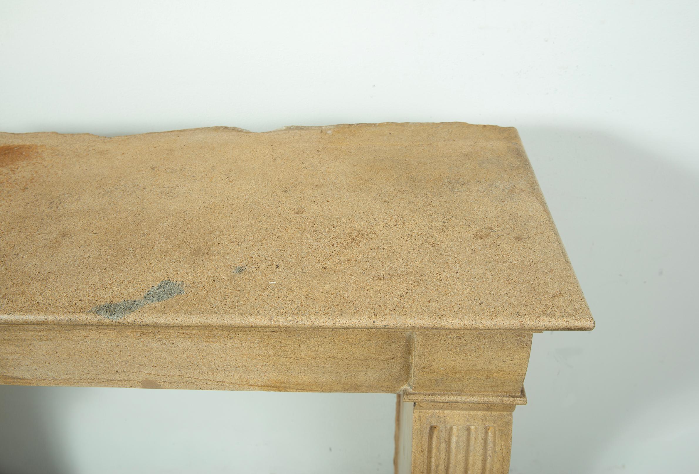Antique French Chimenea de Piedra Caliza Estilo Campagnard en venta 7