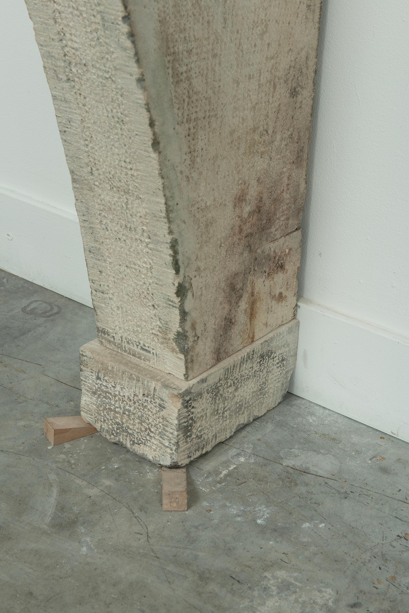 Repisa de chimenea de piedra caliza Antique French en venta 7