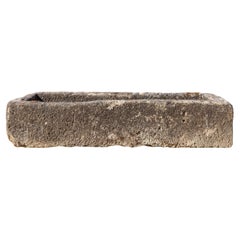 Ancienne auge de calcaire française à ligne basse