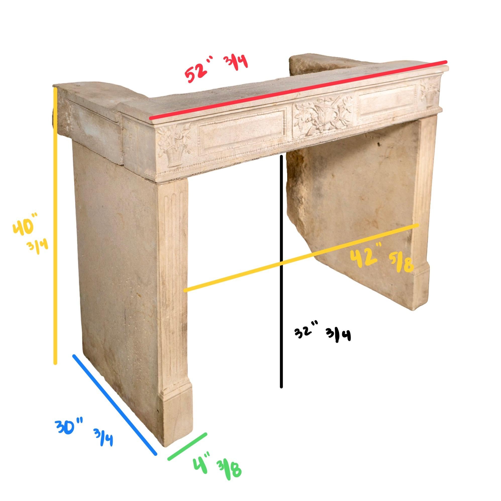 Antique French Mantello in pietra calcarea in vendita 5
