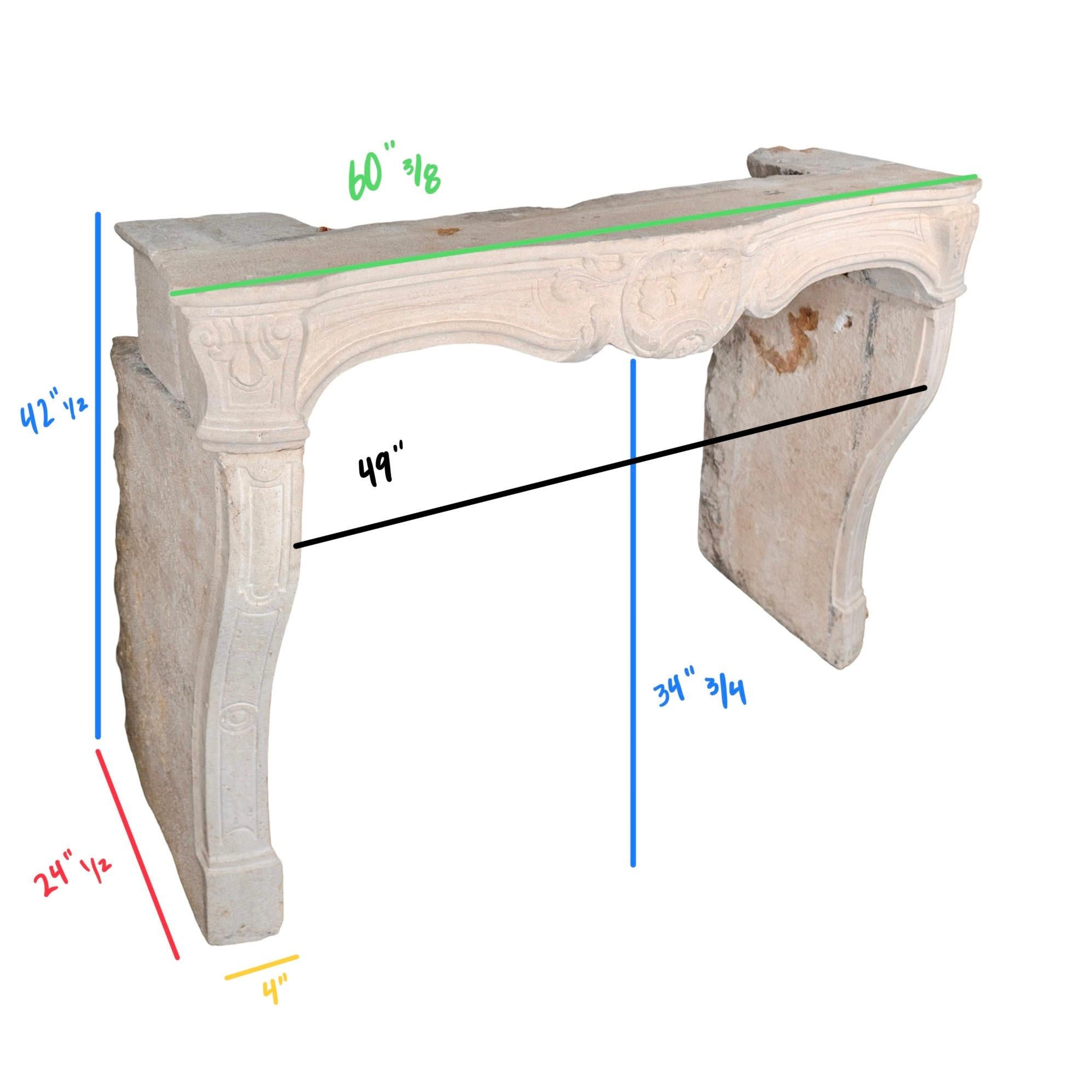 Antique French Mantello in pietra calcarea in vendita 5