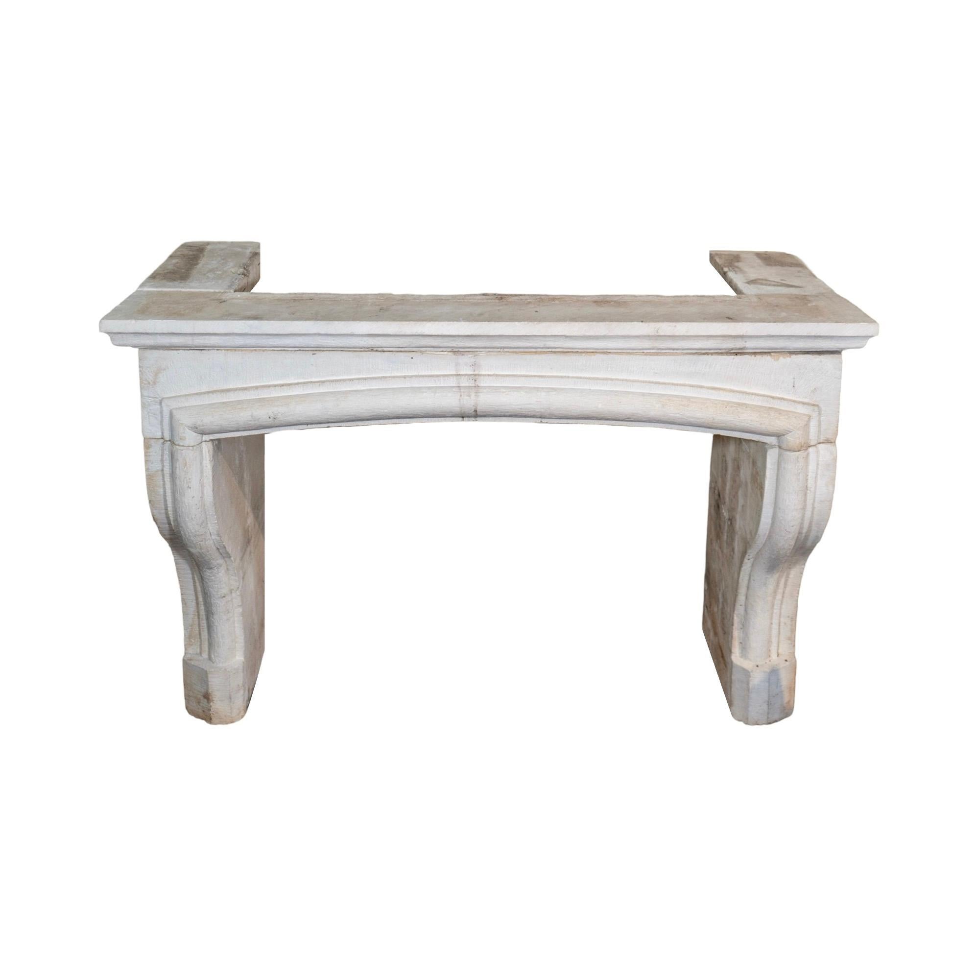 Antique French Limestone Mantel In Good Condition In Dallas, TX