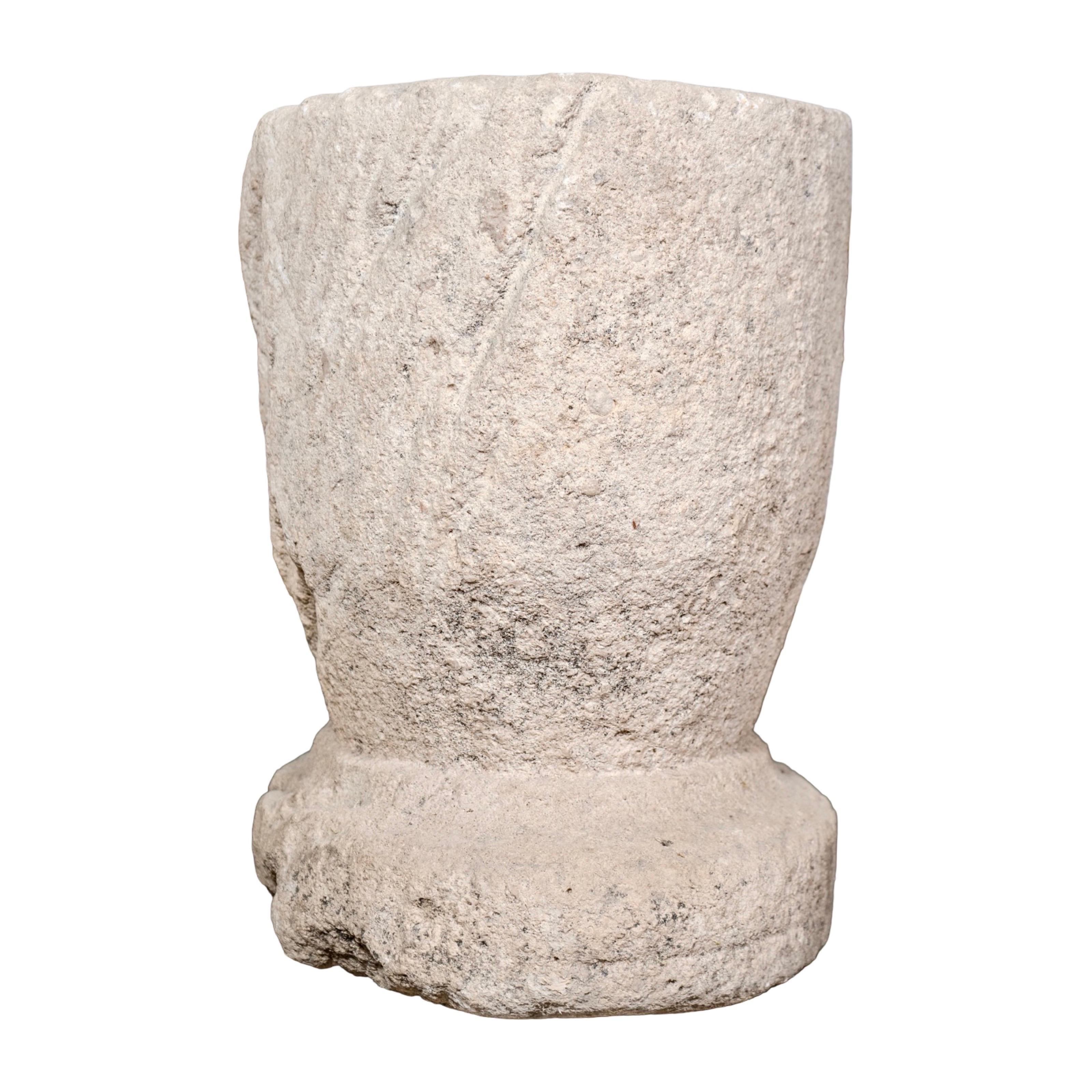 Antique French Kalkstein Mörtel Schüssel Pflanzer (18. Jahrhundert und früher) im Angebot