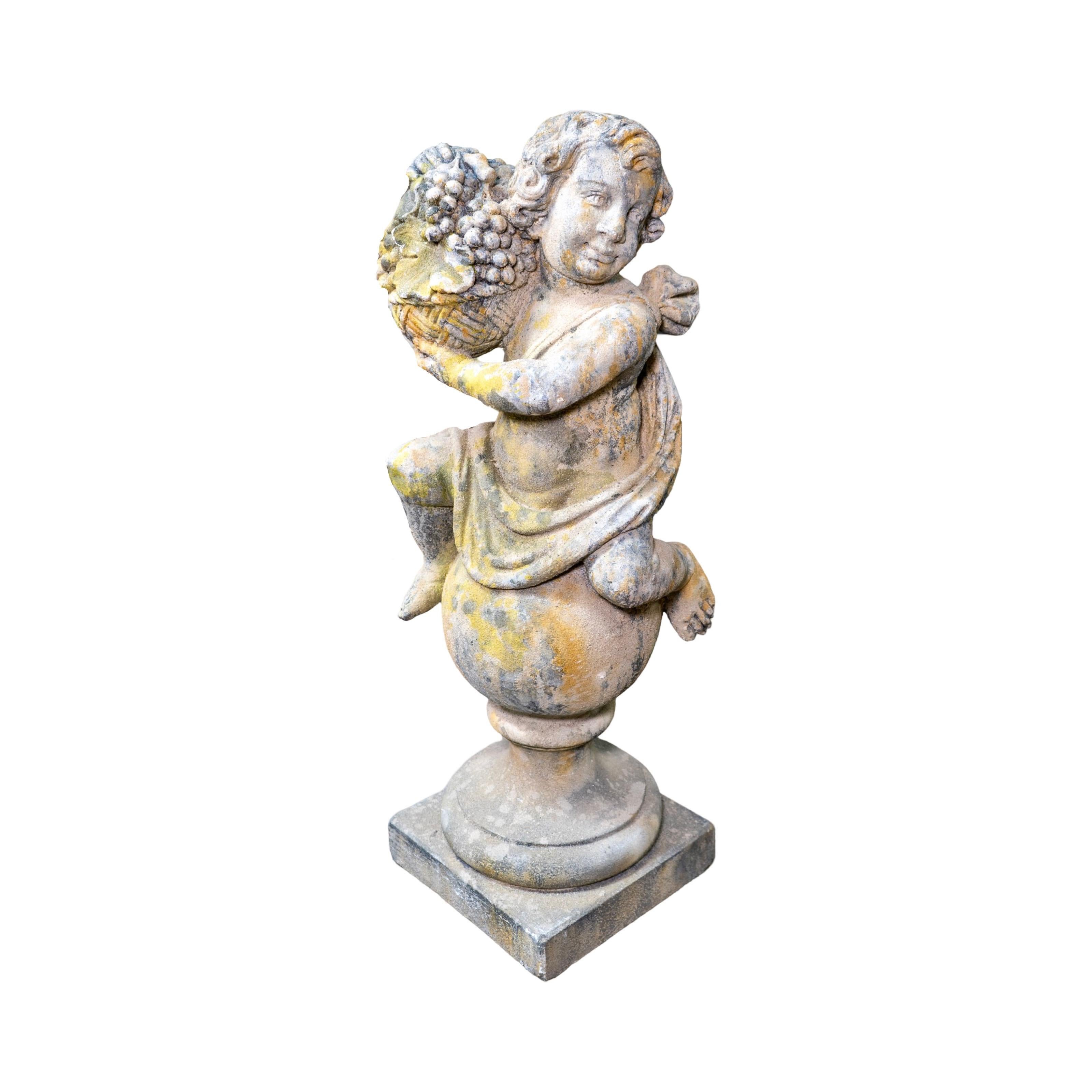 XIX secolo Antique French Scultura di Putti in pietra calcarea in vendita