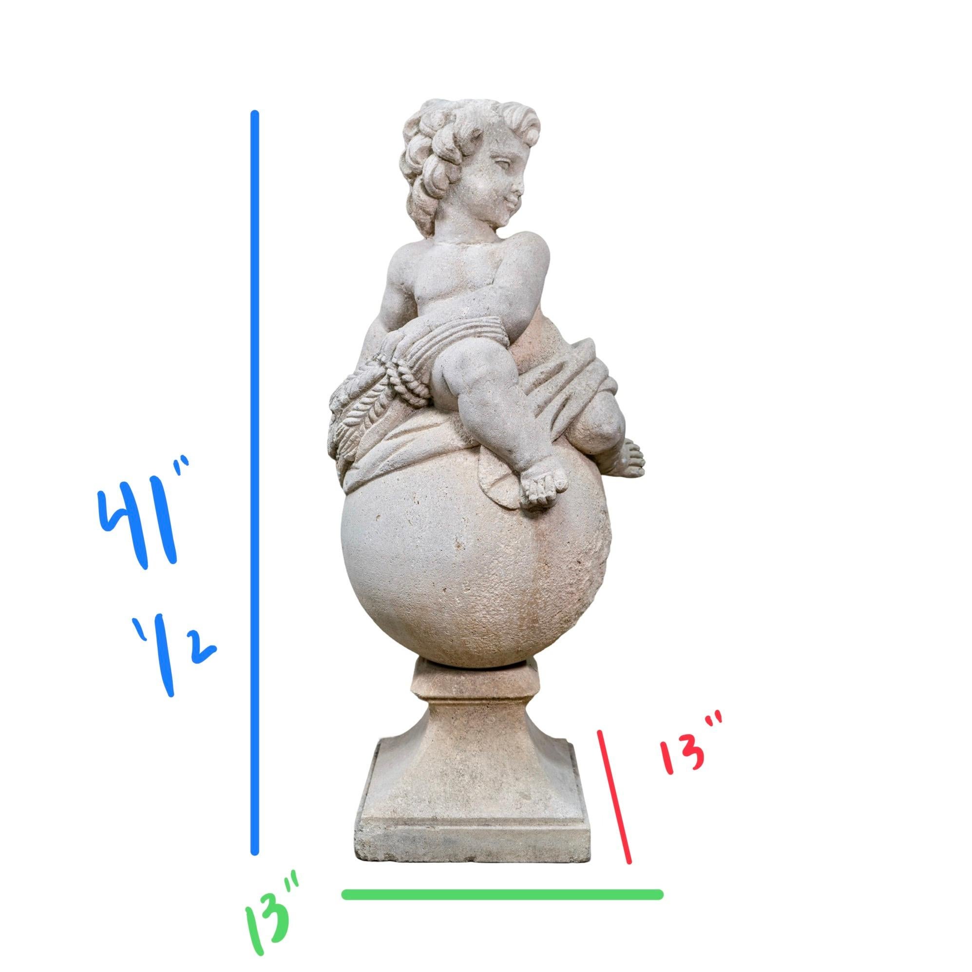 Sculpture Putti ancienne en pierre calcaire française en vente 4