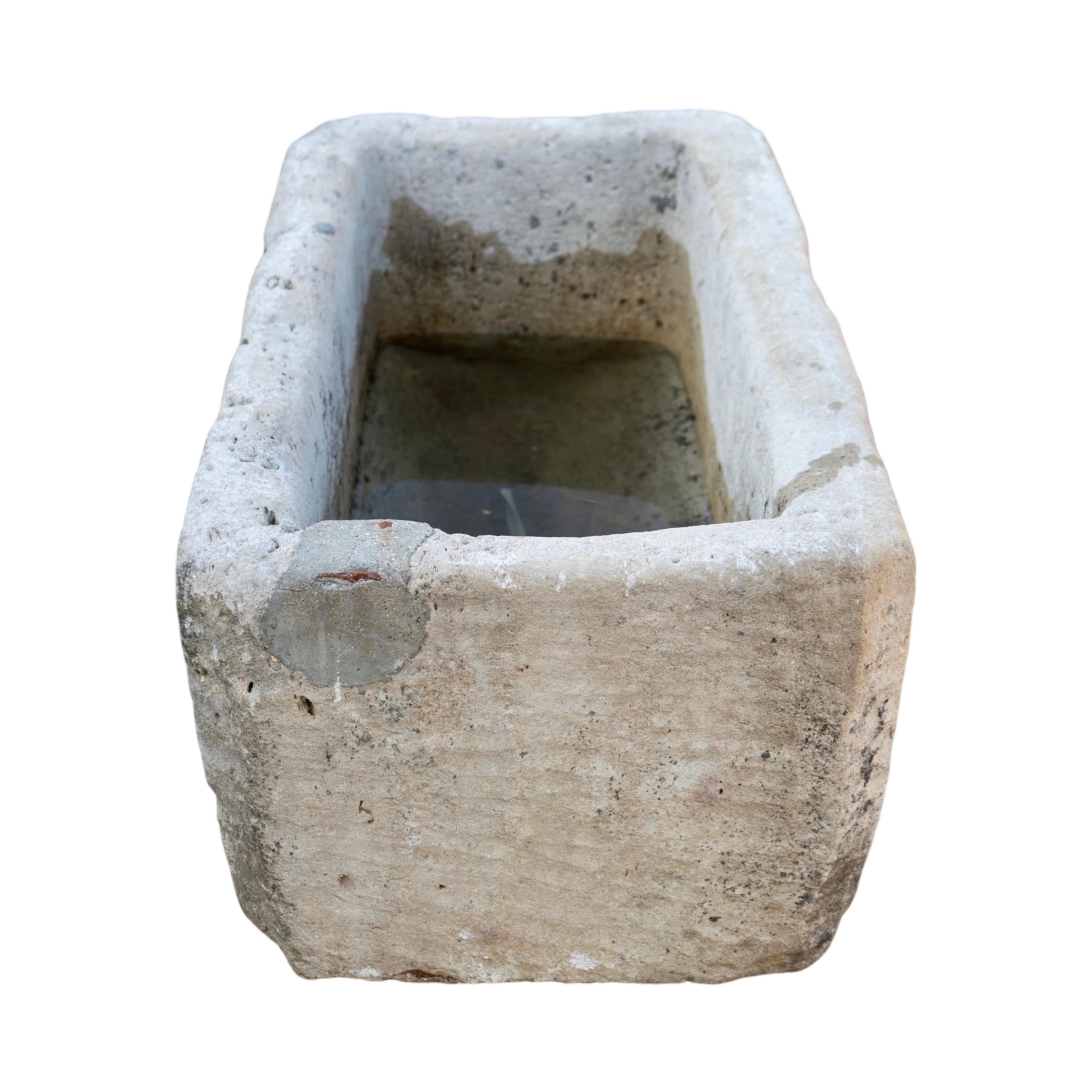 Calcaire Ancienne auge en pierre calcaire française