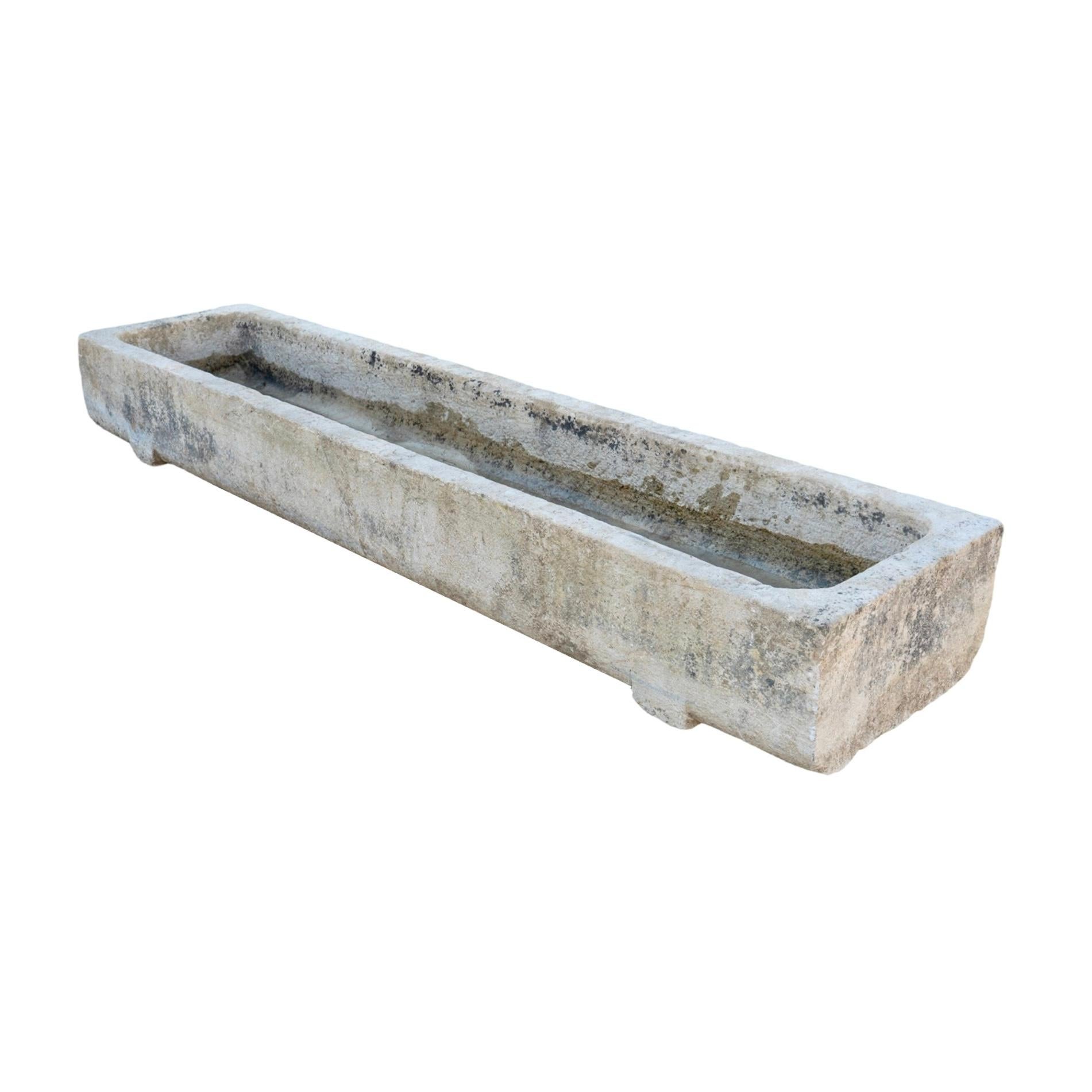 Abbeveratoio in pietra calcarea francese Antique French in vendita 1