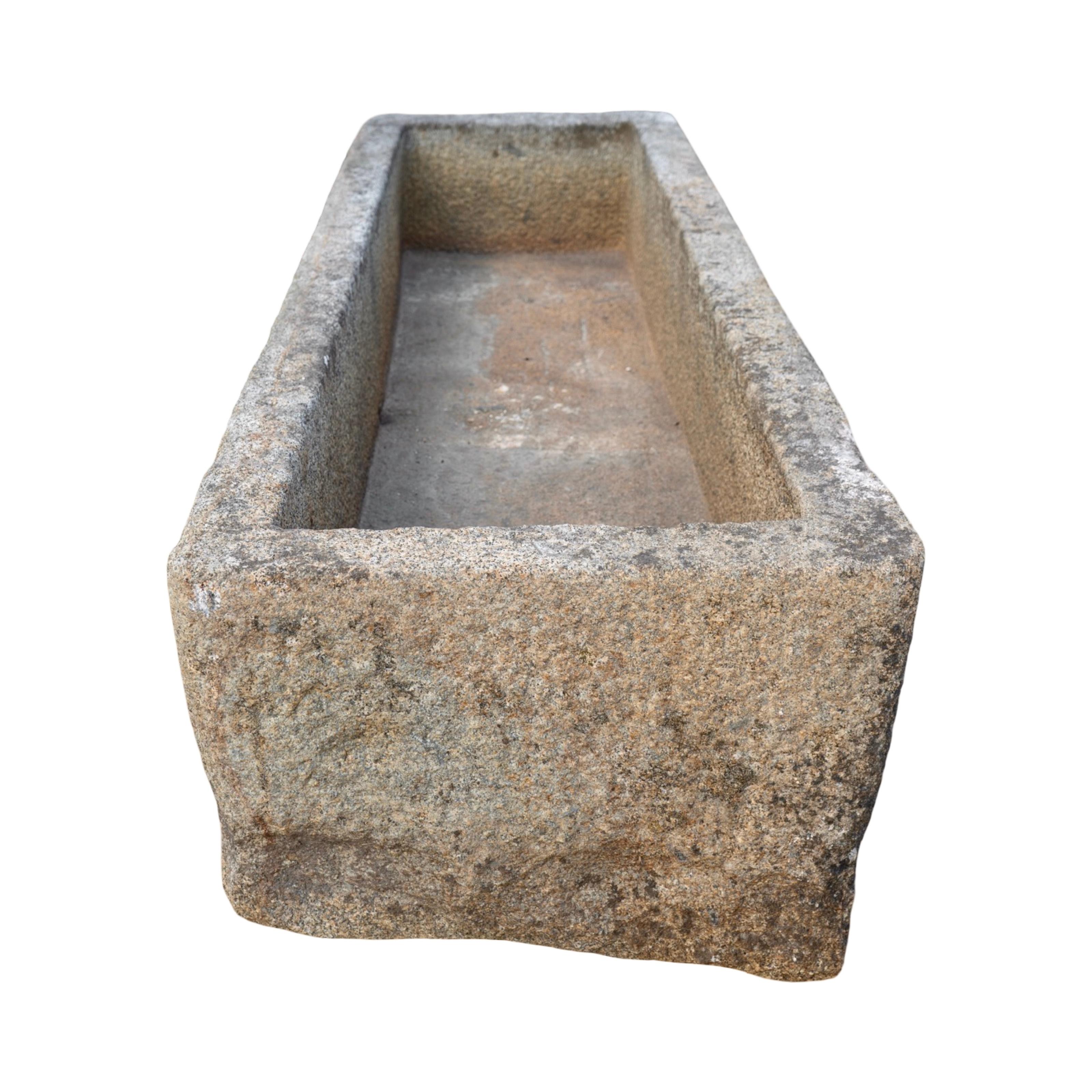 Abbeveratoio in pietra calcarea francese Antique French in vendita 4