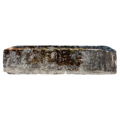 Antiguo abrevadero francés de piedra caliza