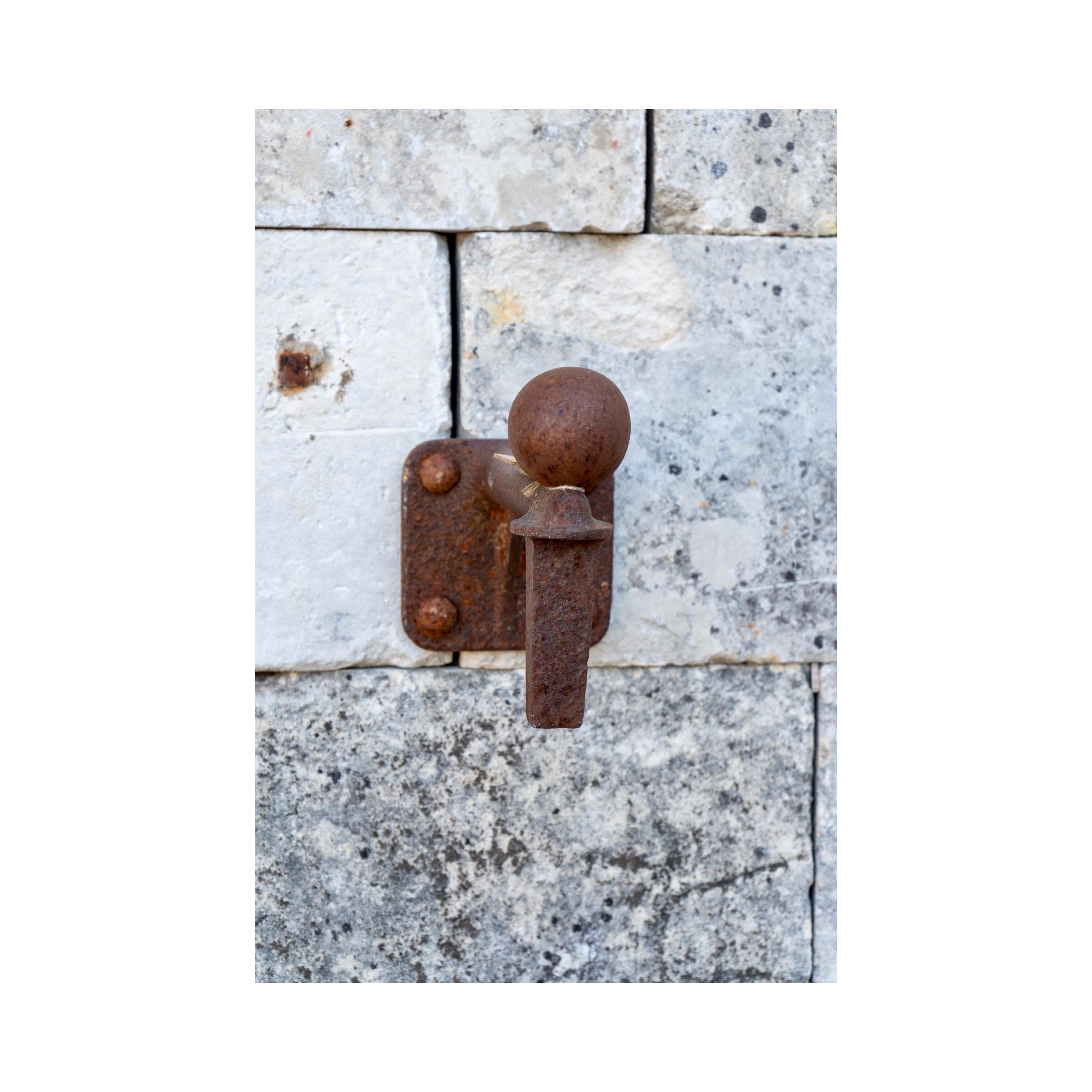 Fuente de pared de piedra caliza Antique French en venta 3