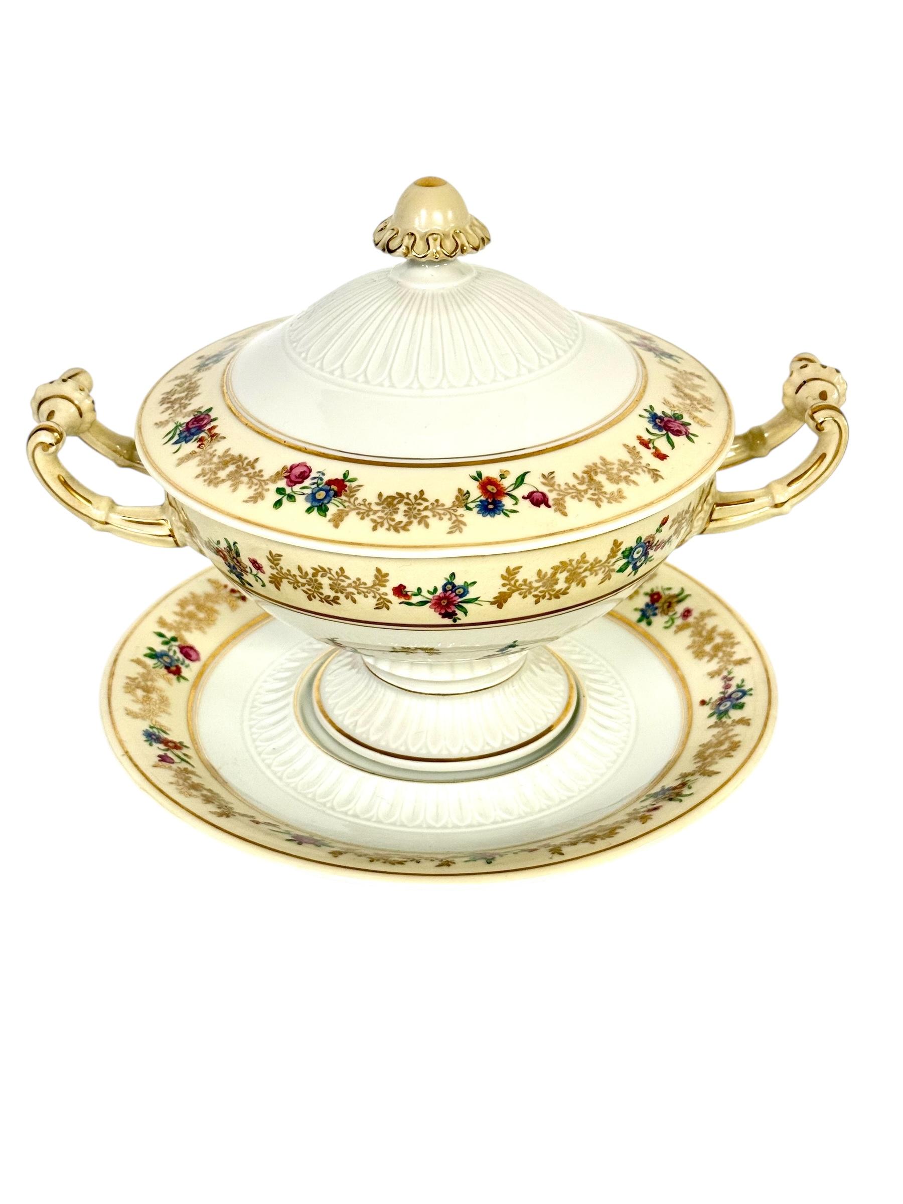 Antique French Limoges Bouillon Bowl by Raynaud & Cie, Swan Mark, c. 1895 For Sale 6