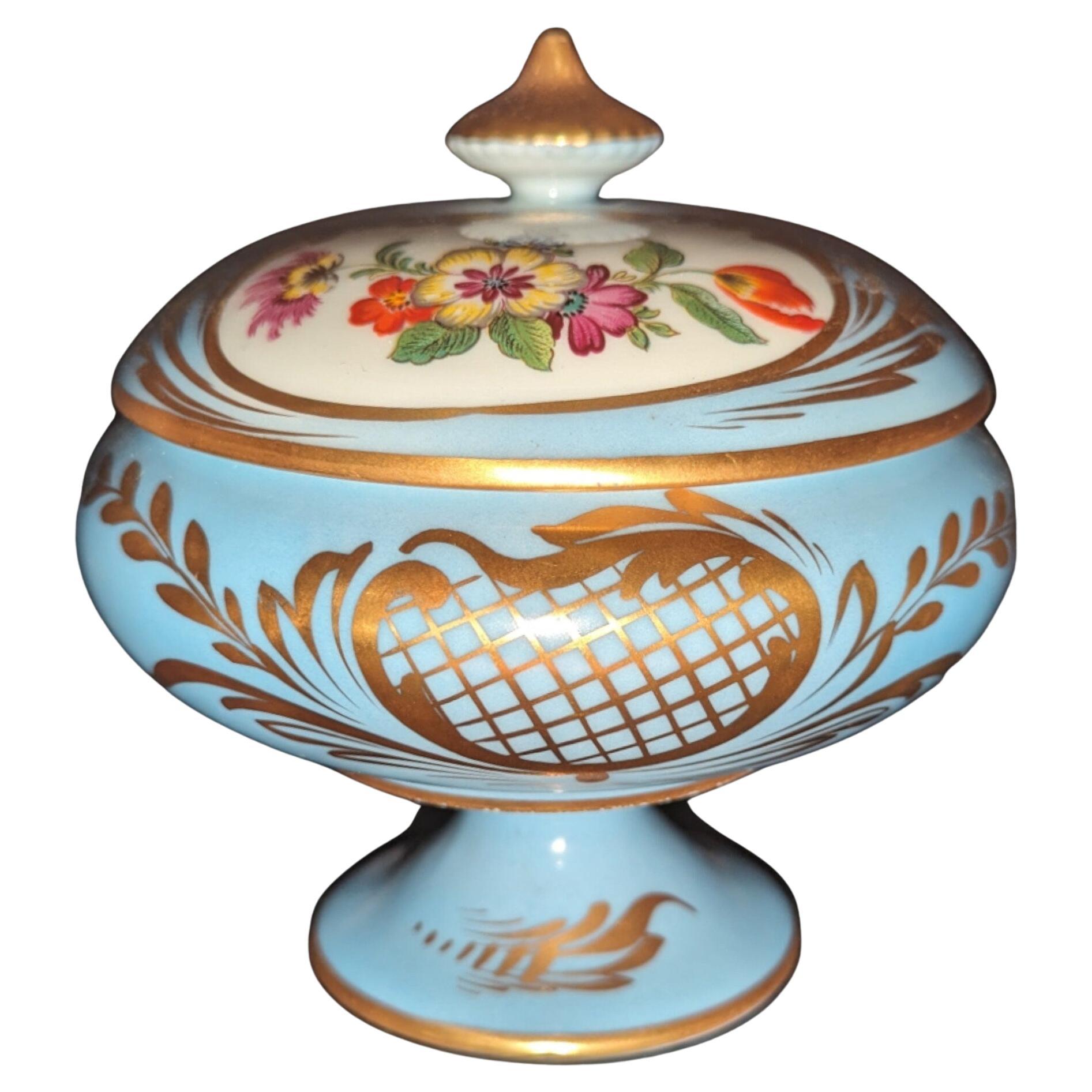 Antique French Limoges Celestial Blue Gold Gilded & Floral Footed Lidded Bowl (ciotola con coperchio) in vendita
