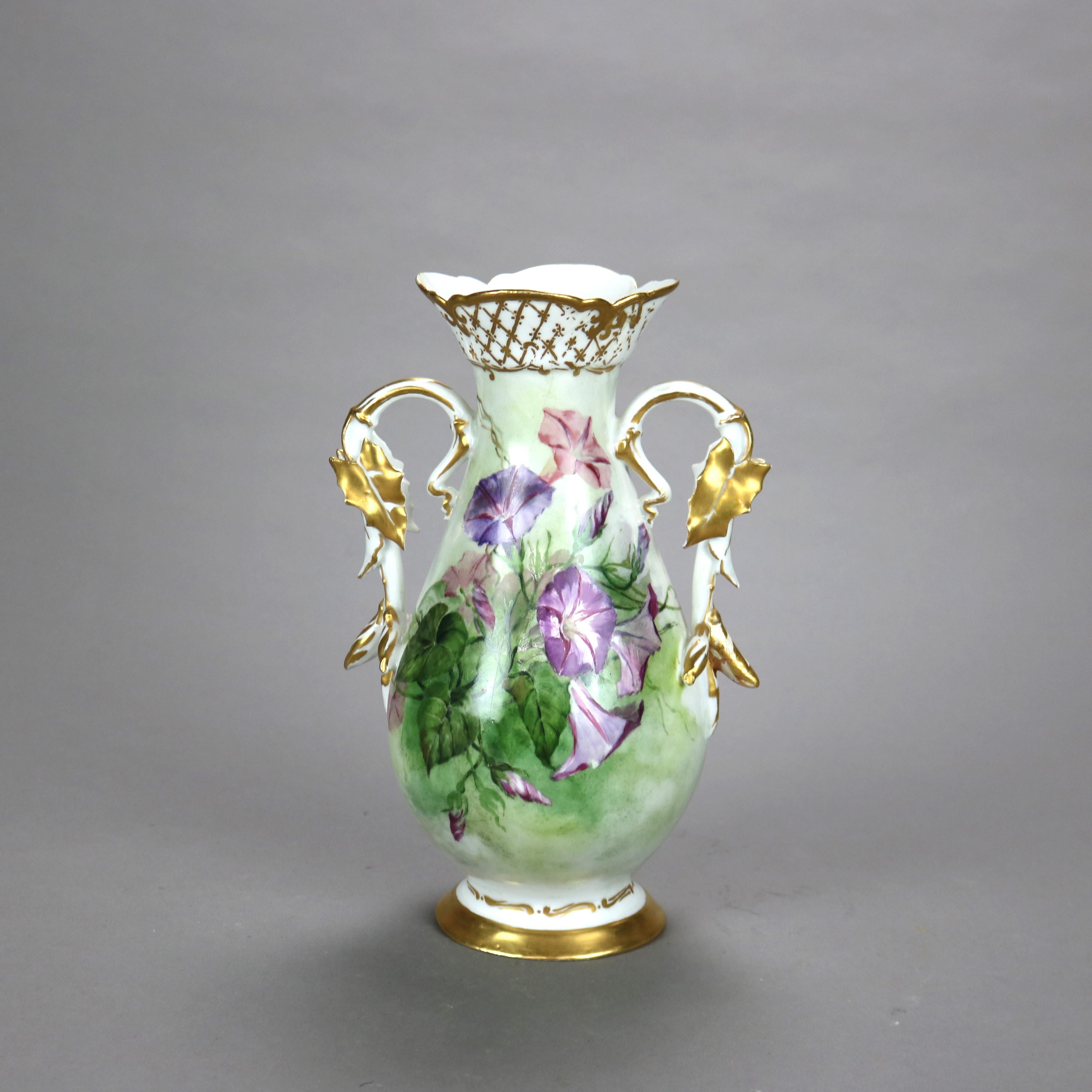 Dorato Antique French Limoges Morning Glory Vaso in porcellana dipinto a mano e dorato in vendita