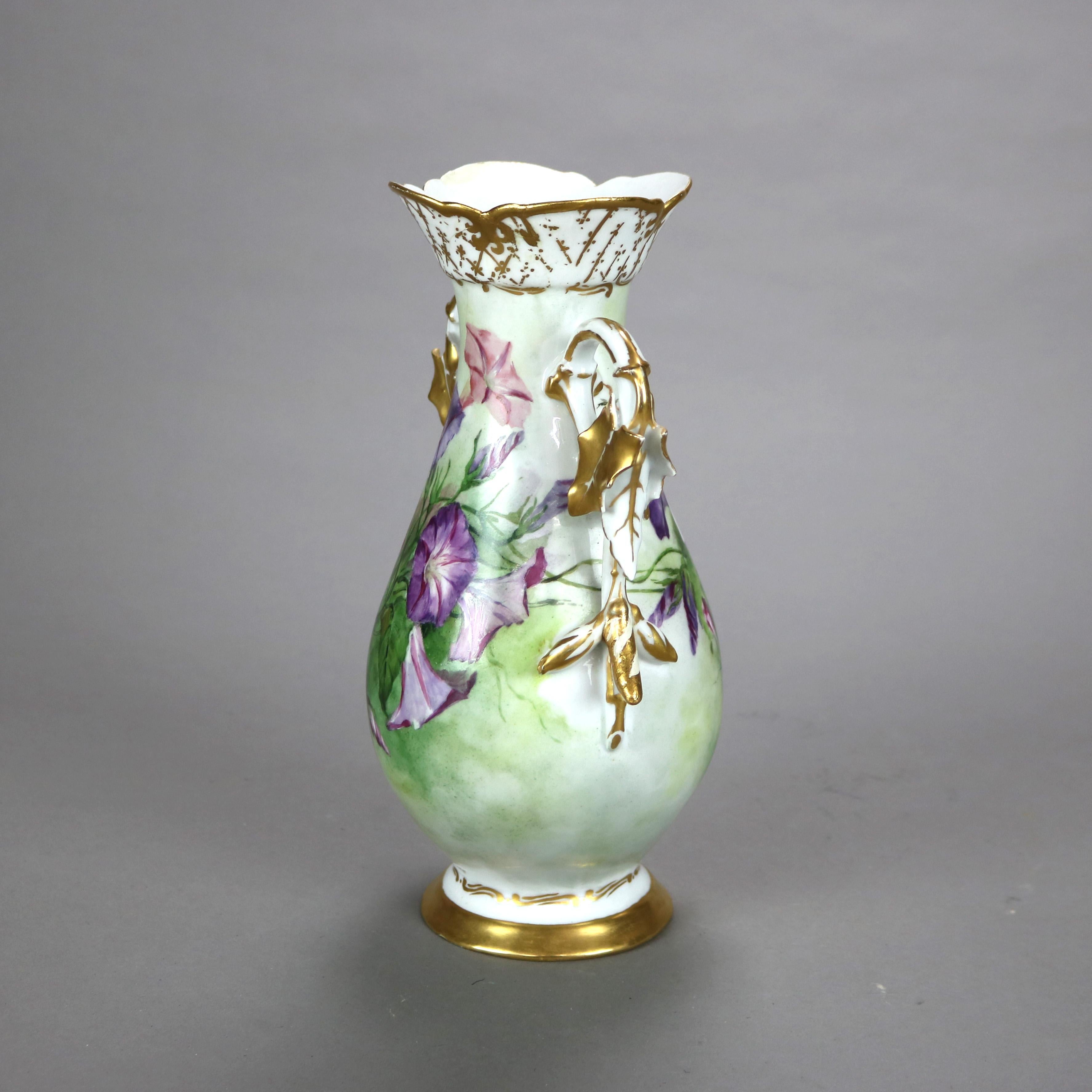 Porcellana Antique French Limoges Morning Glory Vaso in porcellana dipinto a mano e dorato in vendita