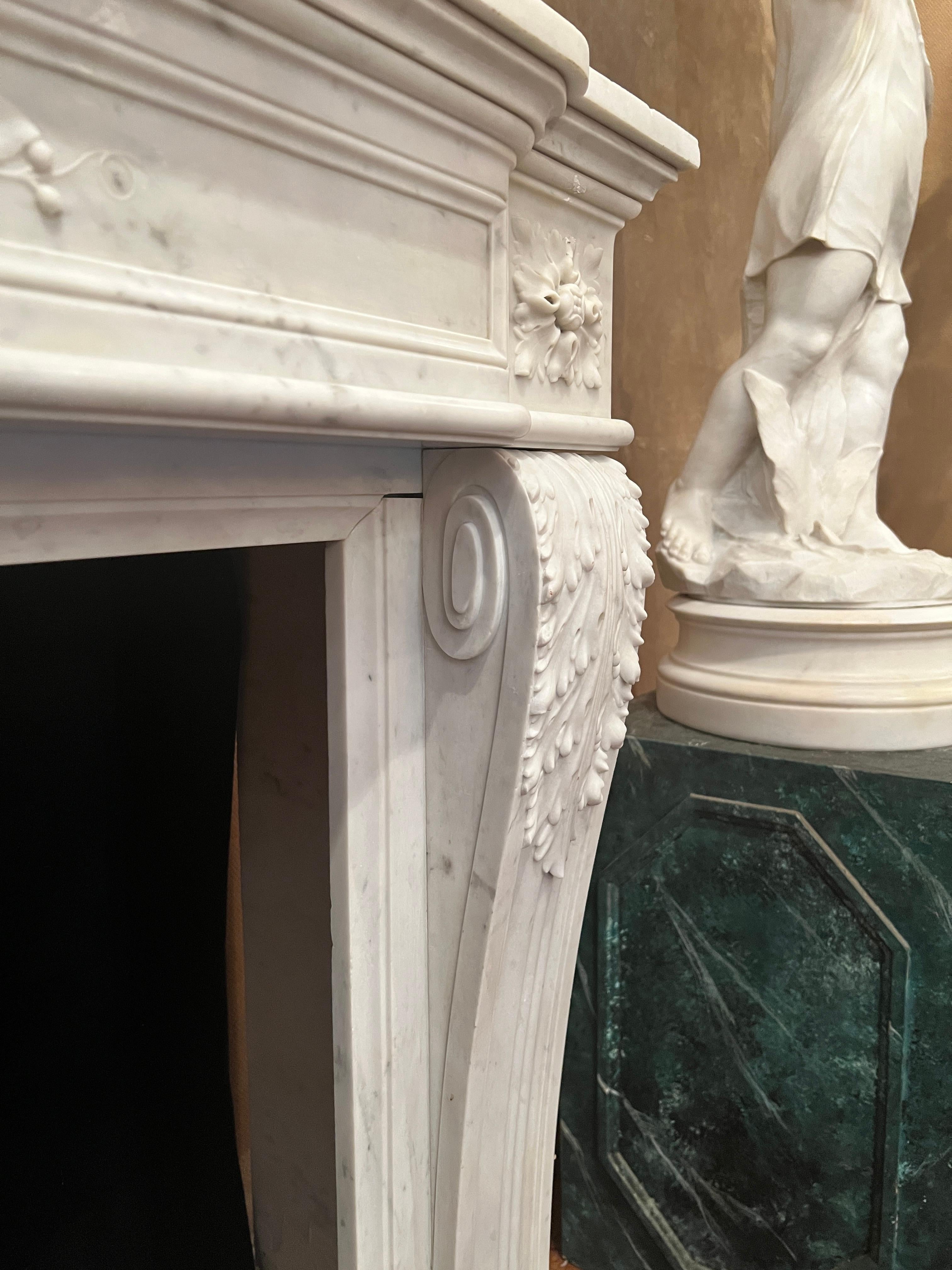 Antique French Louis 16th Carrara Marble Mantlepiece Circa 1860 For Sale 1