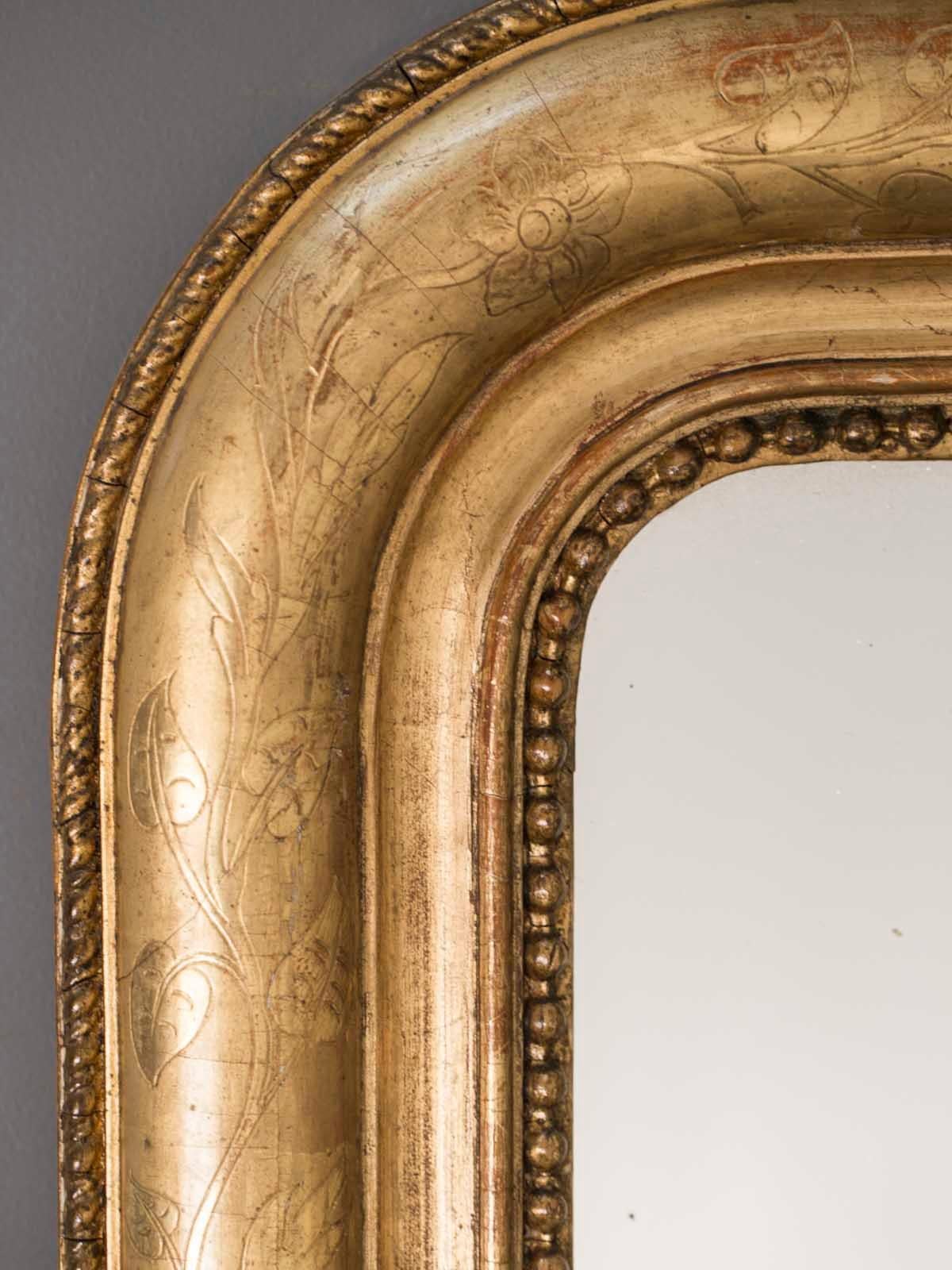 Antique French Louis Philippe Gold Mirror, France, circa 1885 In Excellent Condition For Sale In Houston, TX