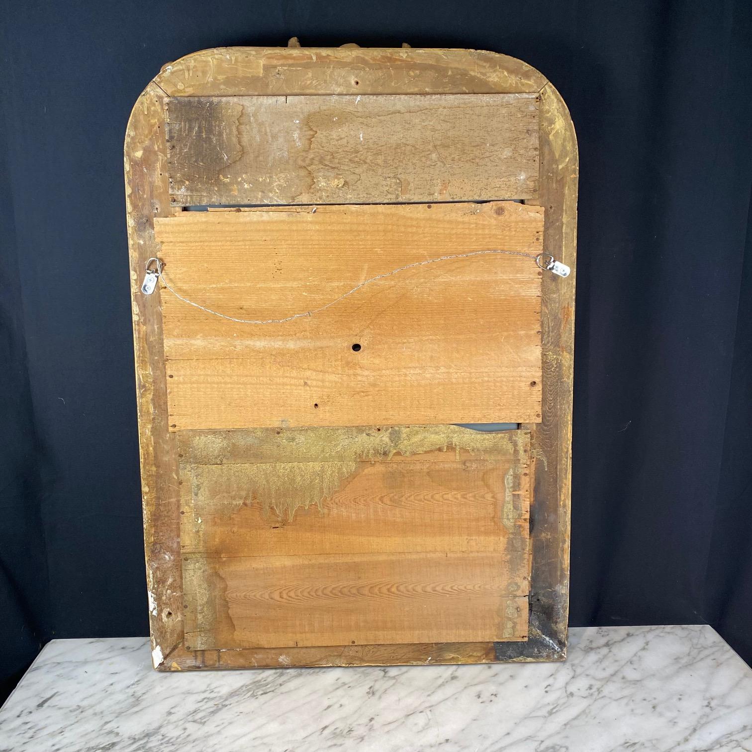 Antique French Louis Philippe Mirror with Crest and Original Gold Gilt en vente 2